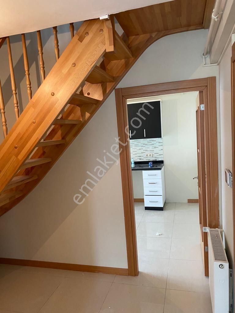 Ümraniye Site Mah. Cadde Üstünde 3+1 135m2 Ofis-büro