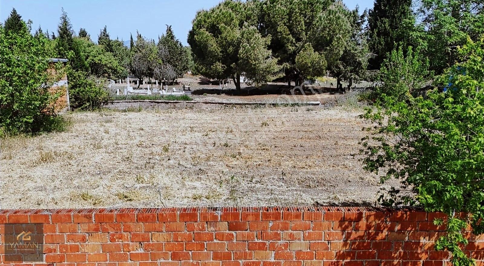 Akhisar Medar Mahallesi'nde 576 M² Yatırımlık Satılık Arazi