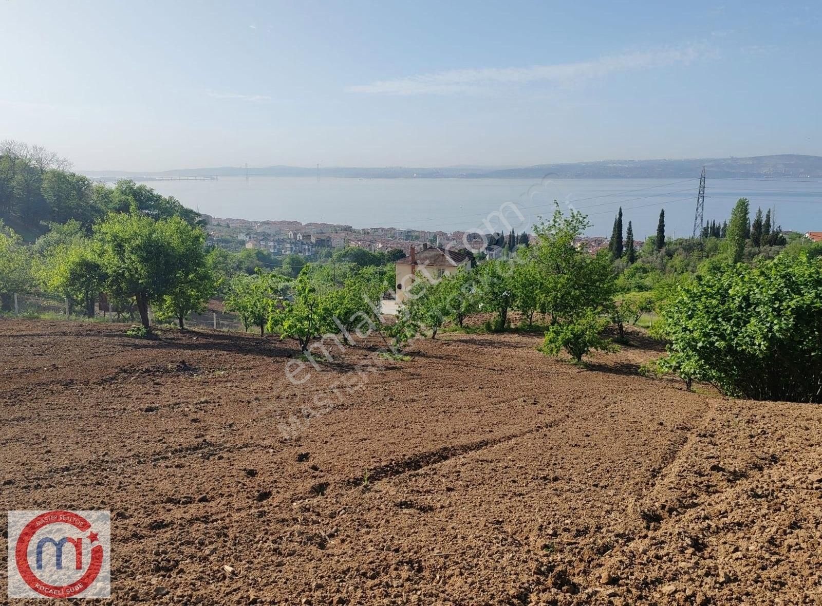 Master Realtor Karamürsel Deniz Manzaralı Özel Fiyat Arsa