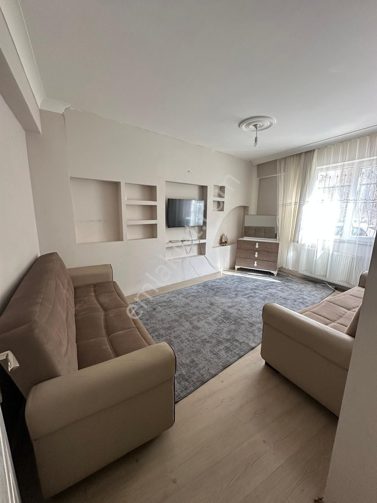 Çorlu Hıdırağa Mahallesinde Şyalı 1+1 Ayrı Mutfak Daire