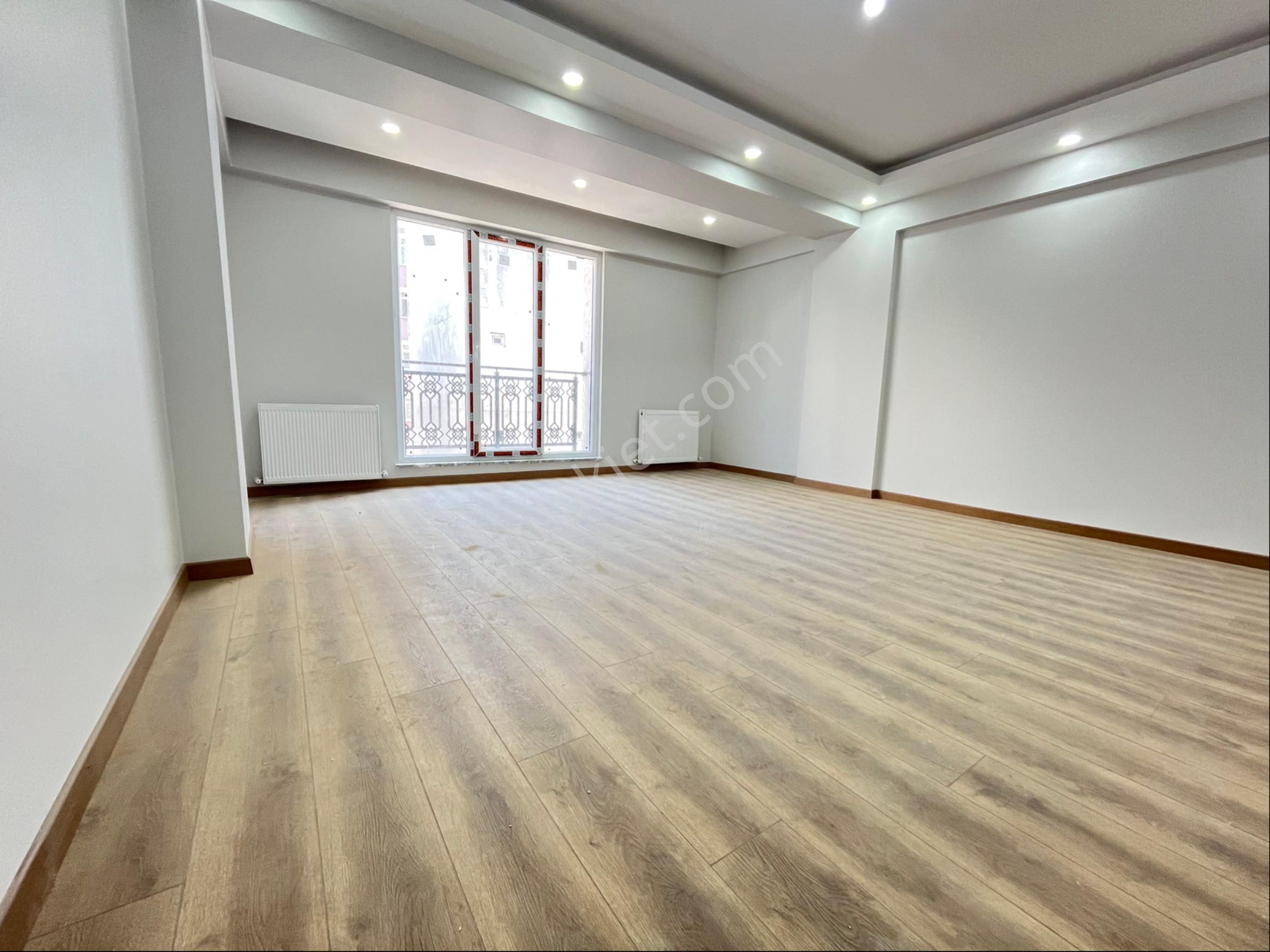İmren Gayrimenkulden Satılık S.çeşmede 2+1 Lüks Geniş Daire