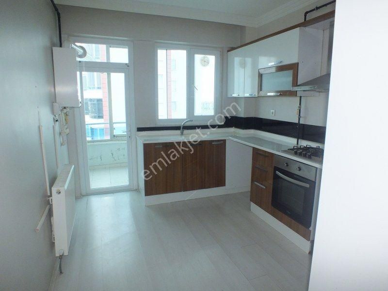 Karaman Devlet Hastanesine Yakın 4.kat 140 M2 3+1 Kiralık Daire