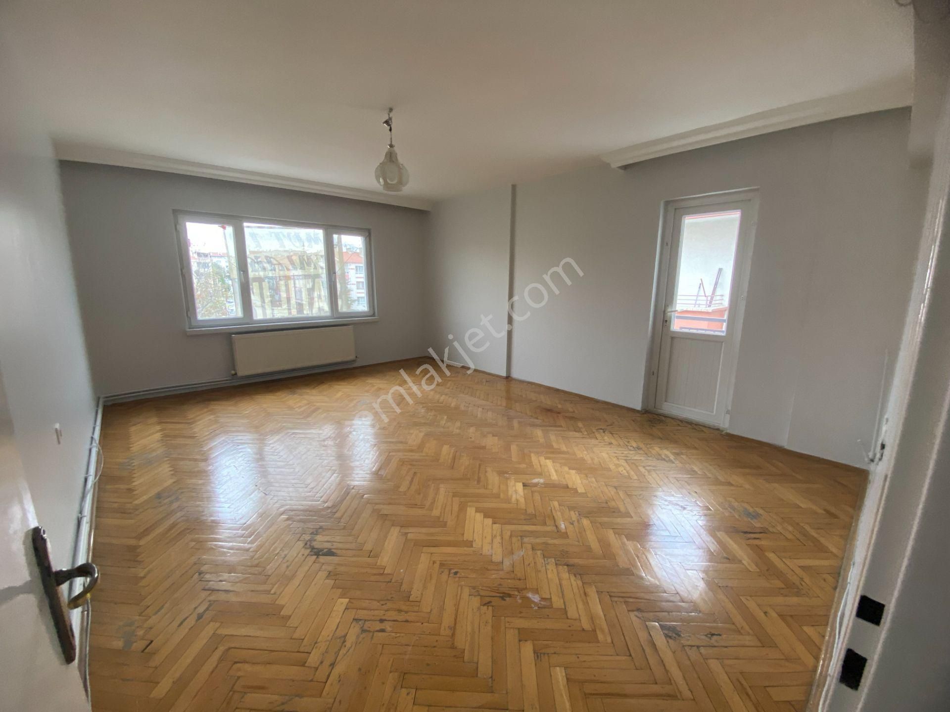 Mükemmel Konumda 3.kat Kiralık Manzaralı 3+1 Daire