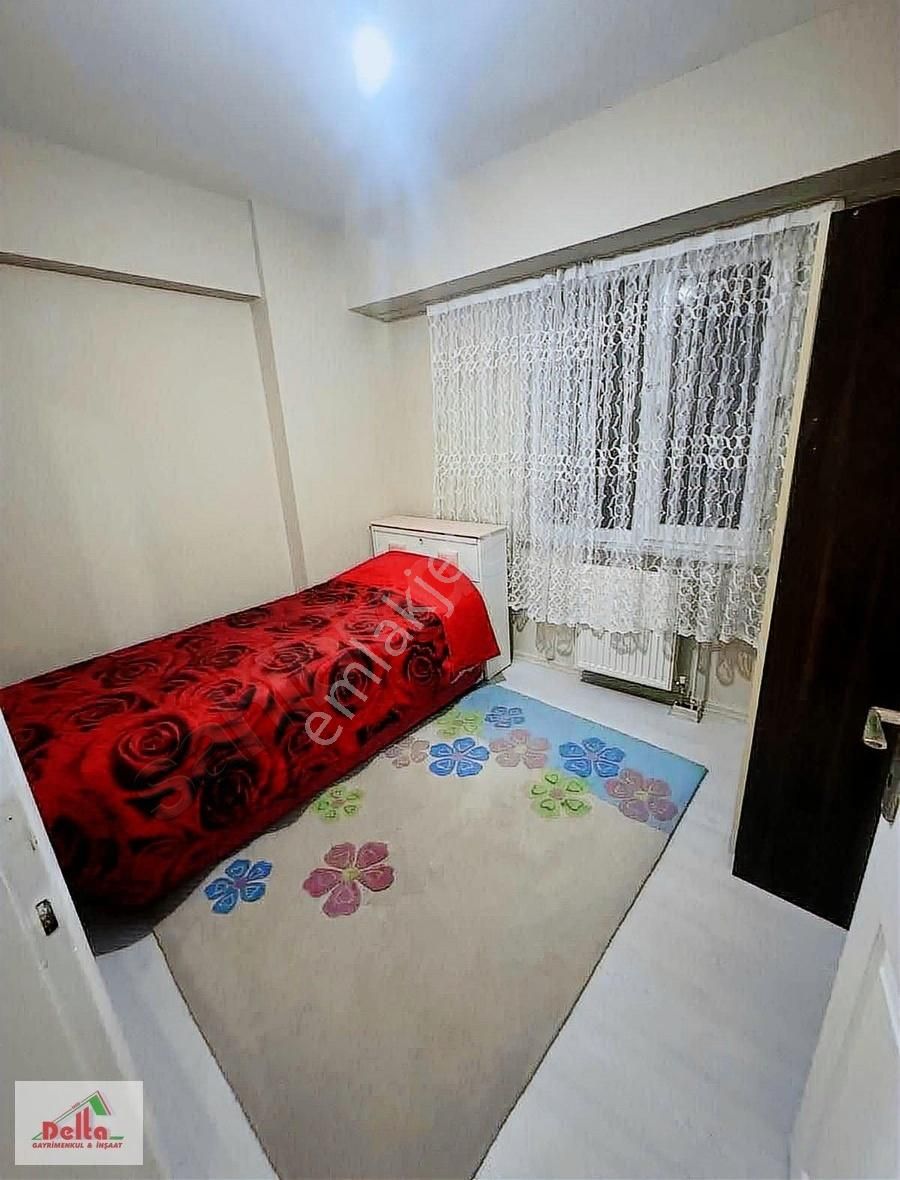 Eski Pazartesi Pazarında 2+1 14yıllık Masrafsız Giriş Kat