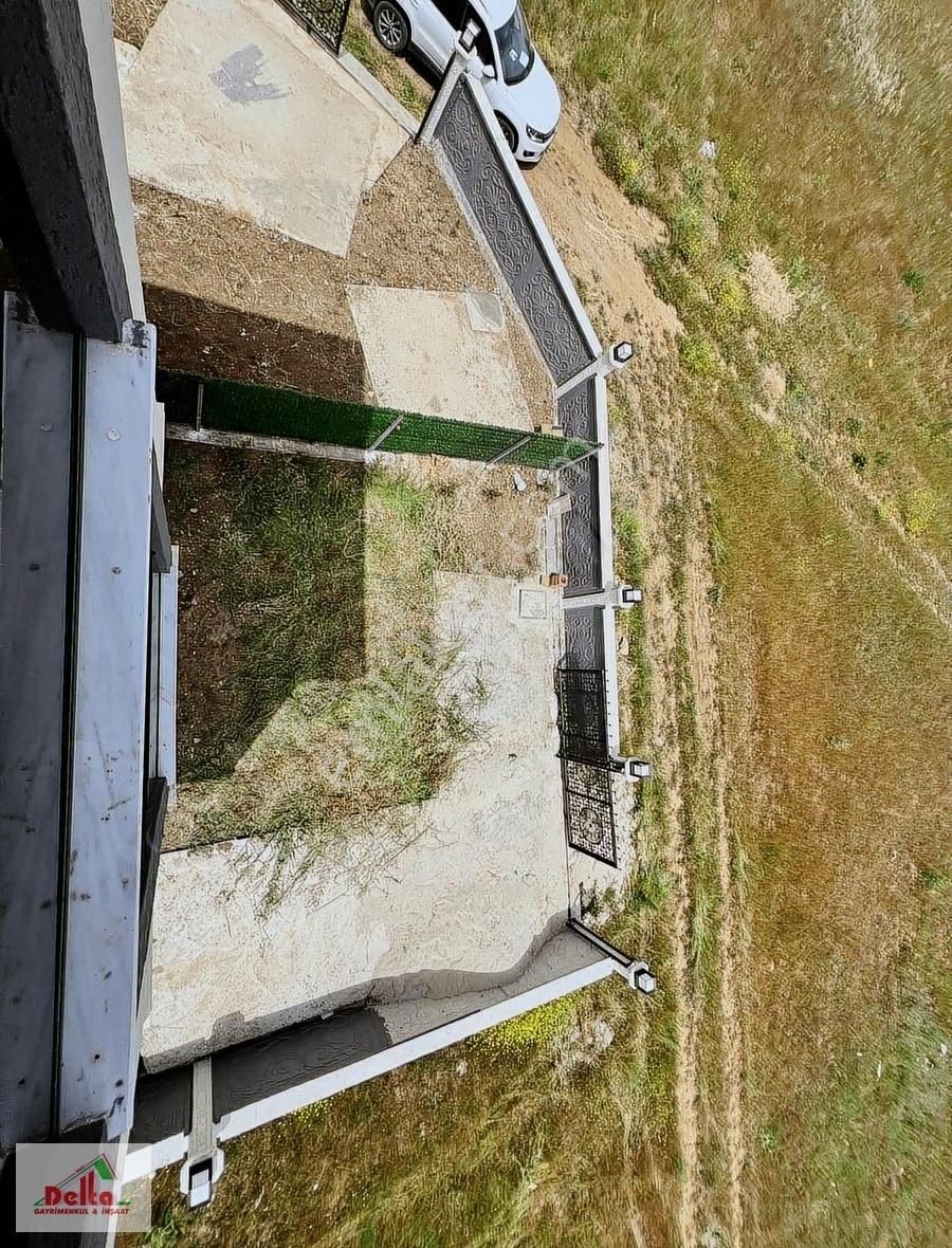 Delta Dan Yeniçftlik Dereağzında 3+1 150m2 İskanlı Villa