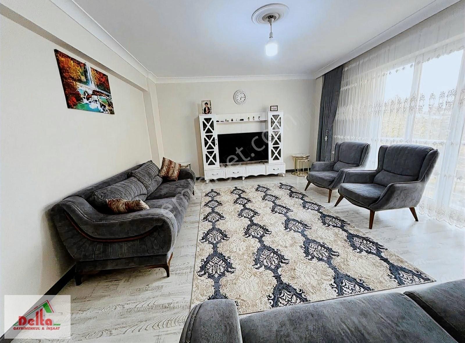 Kazimiye Mahallesinde 3+1 170m2 Teraslı 2011yapımı Masrafsız