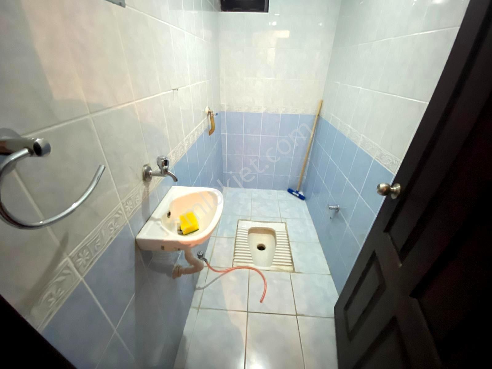 Uzman Emlak Dan İncirli Mh. Kot- 1 De Yapılı Amerikan Mutfak 1+1 - Görsel 25