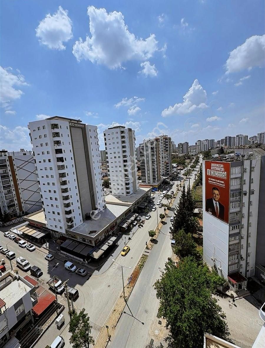 100 Yılda Bulvar Üzeri Geniş Oturumlu 3+1
