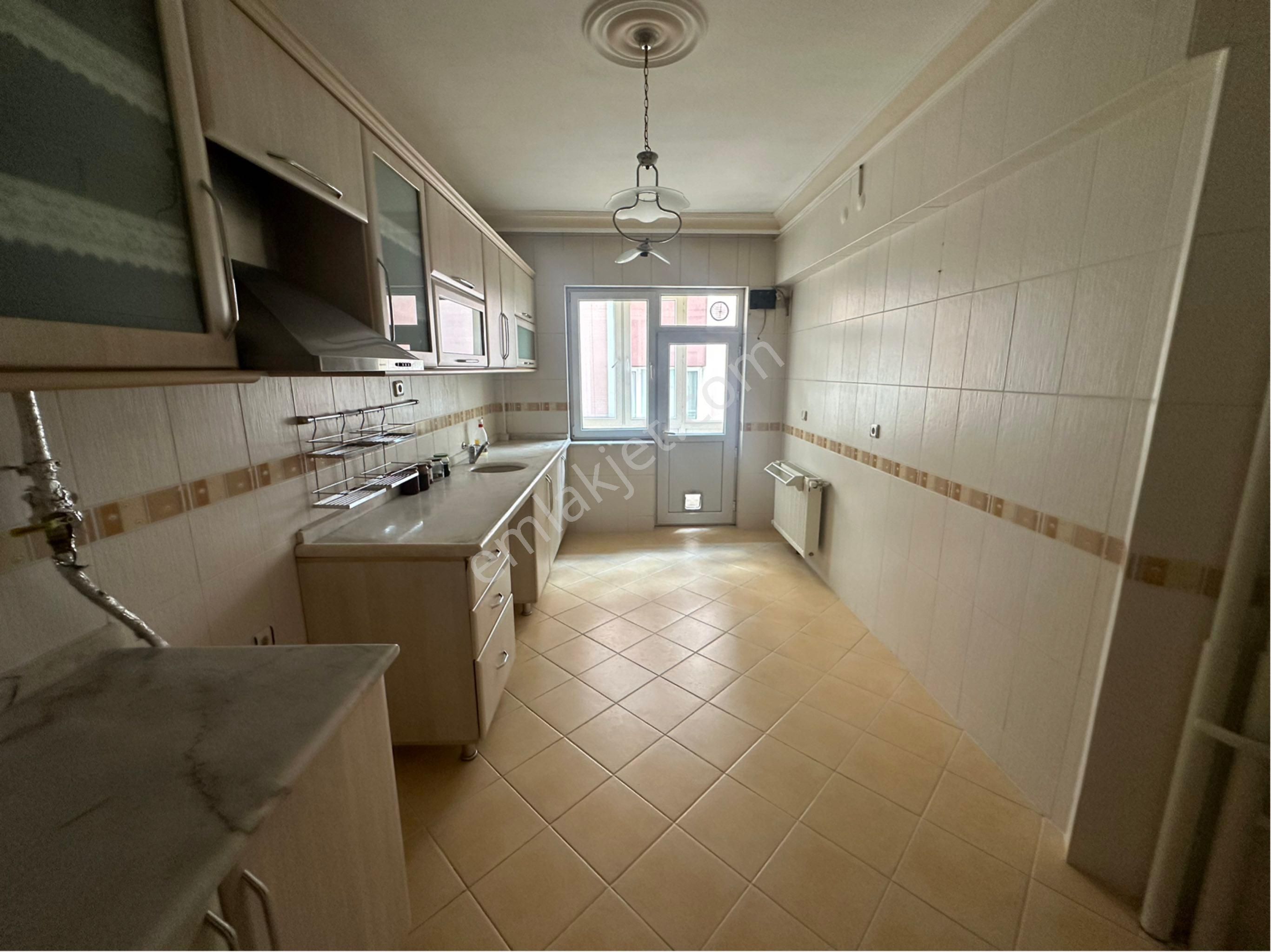 Fırat Mahallesi İpek Caddesinde 3+1 Kiralık Daire