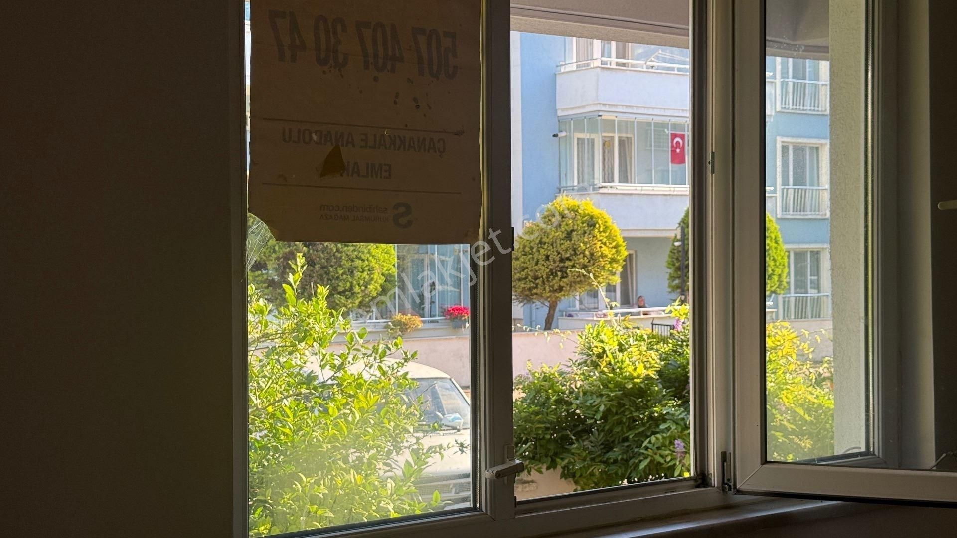 1+1 Çanakkale Cuma Pazarı Ve Troya Cad. Yakını
