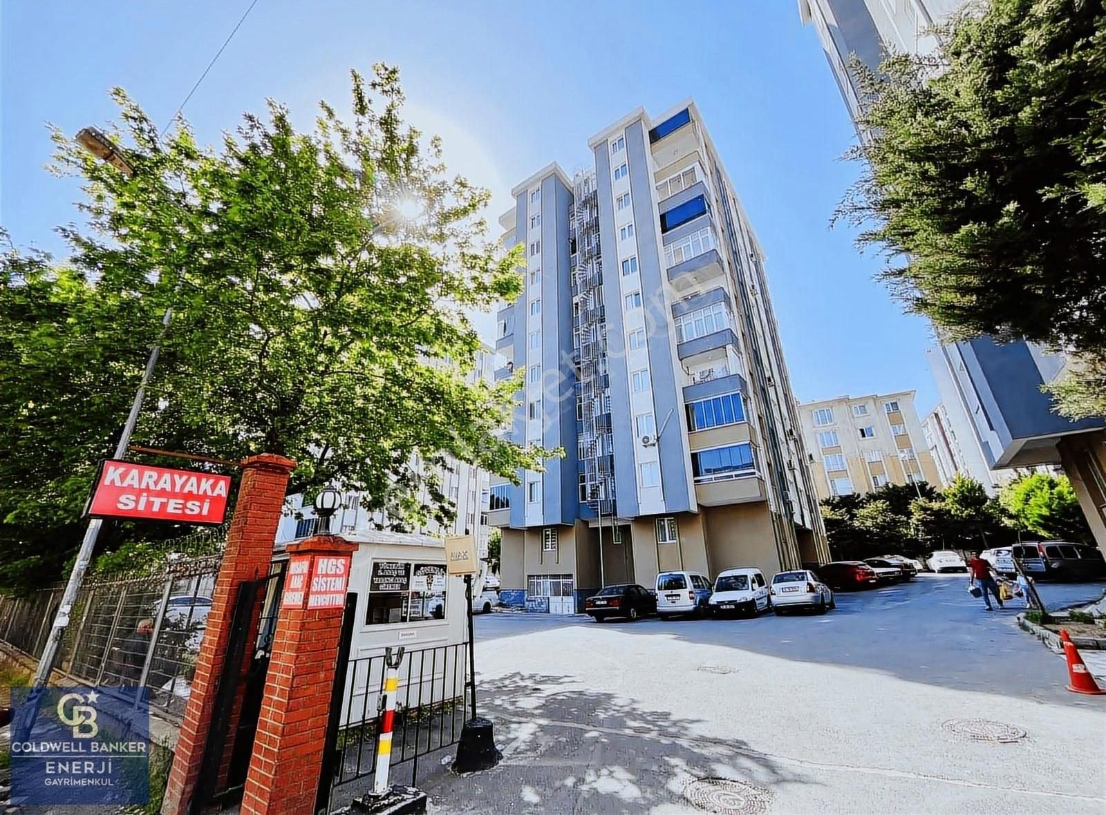 Bağcılar Karayaka Sitesi Satılık 3+1 Daire Merkezi Konum