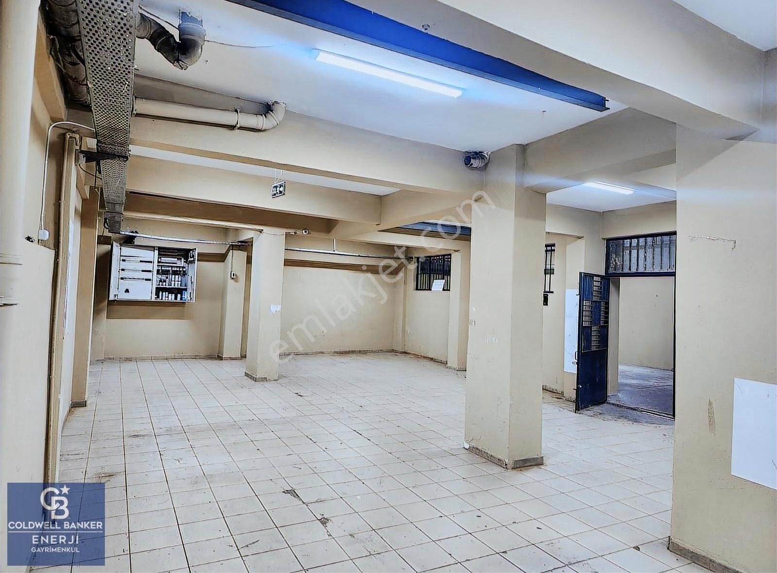 Bayrampaşa Kocatepe Mah. Kiralık 700 M2 Dükkan&mağaza