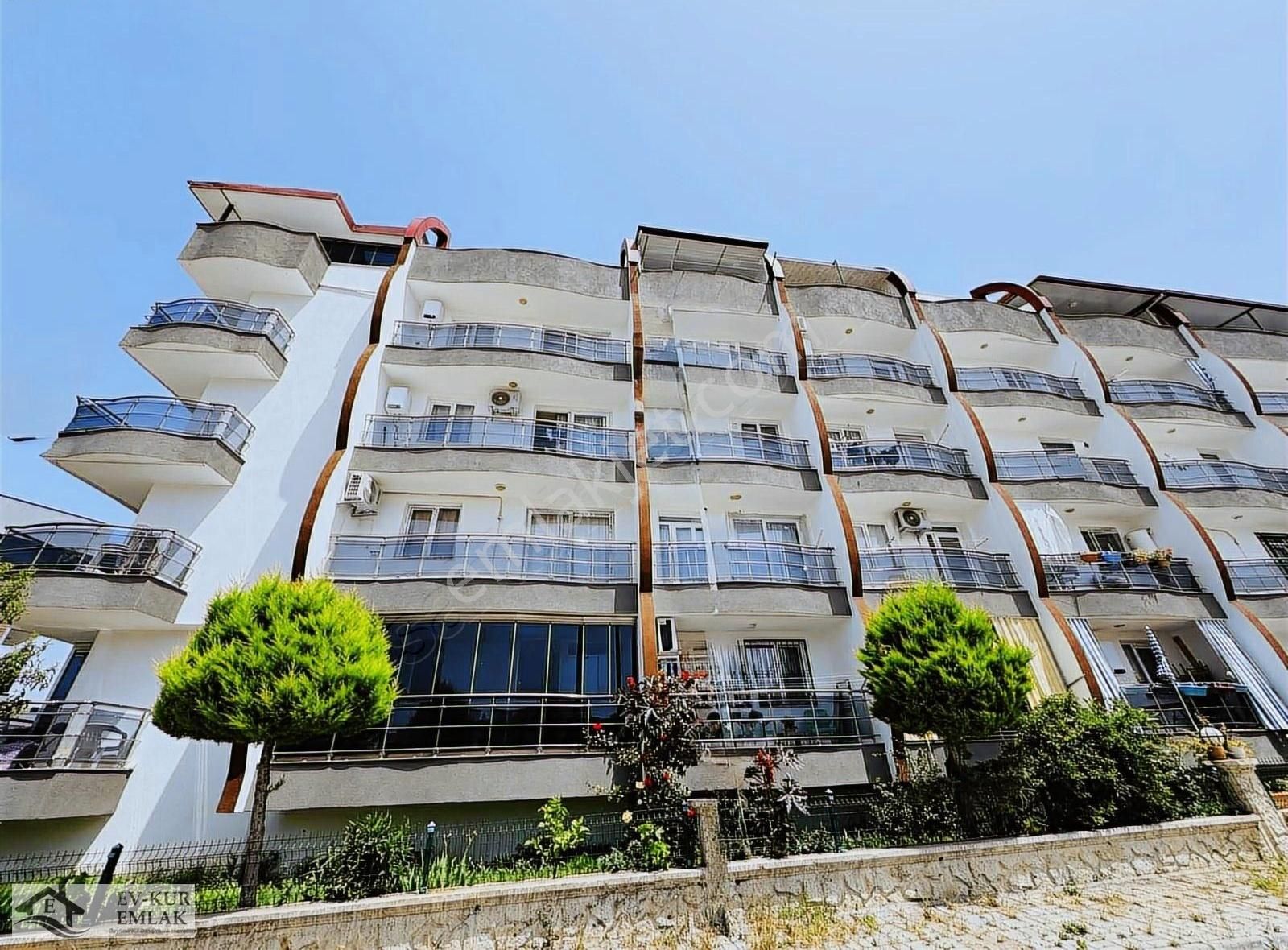 Ev-kur Emlaktan Kuşadası Davutlar'da Önü Açık 1+1 Ferah Daire