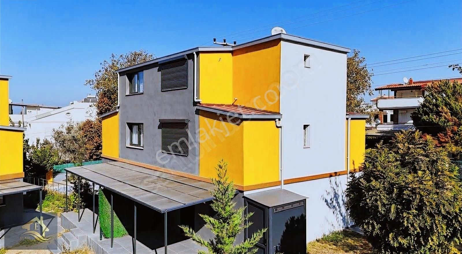 Ev-kur Emlaktan Güzelçamlı'da Havuzlu Full Eşyalı 3+1 Villa