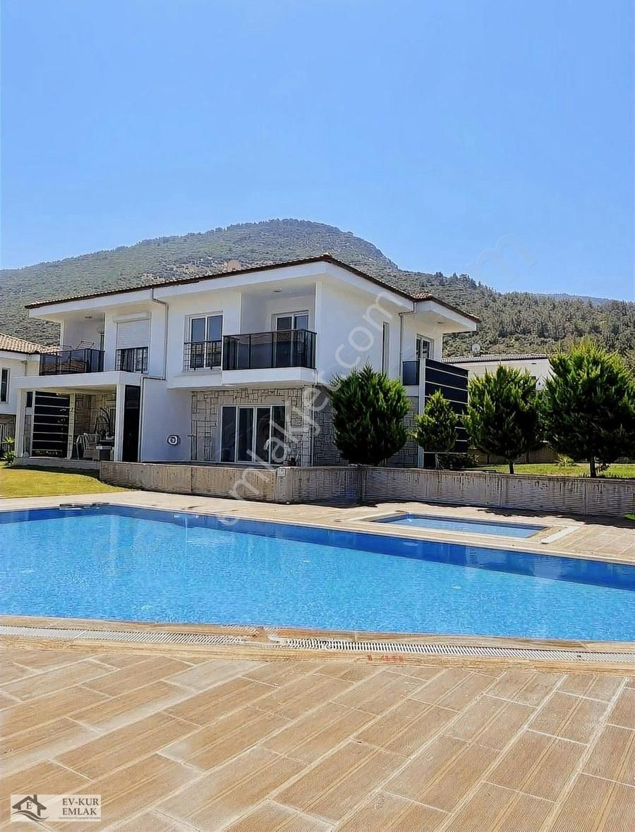 Ev-kur Emlaktan Kuşadası Güzelçamlı'da Havuzlu 3+1 Sıfır Villa