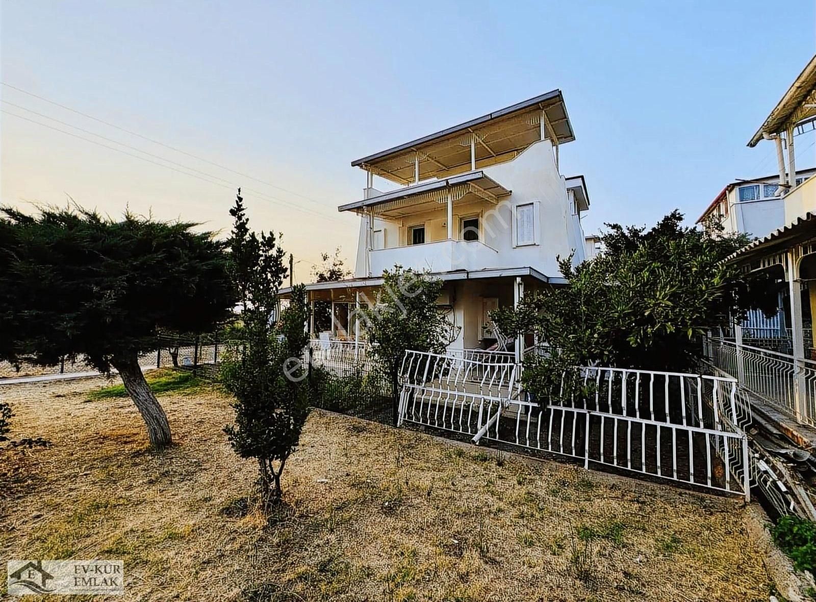 Ev-kur Emlaktan Köşe Konum Önü Açık Ferah 3+1 Masrafsız Yazlık