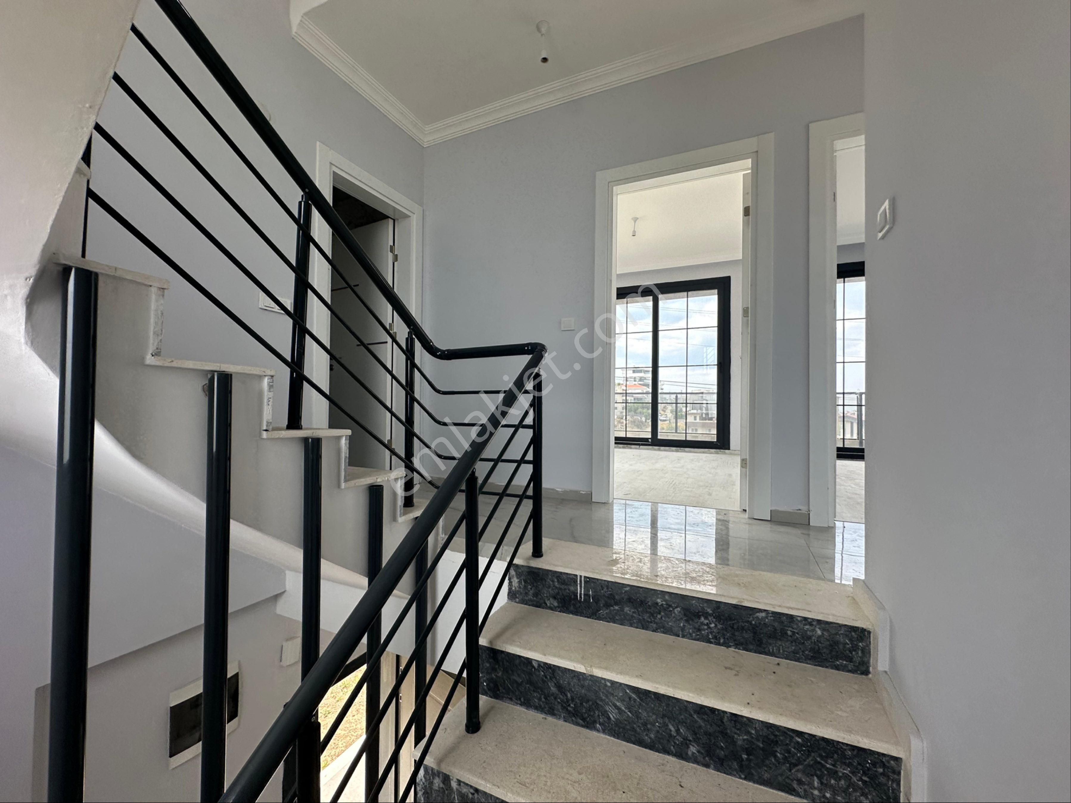 Marmara Emlak Tan Seferihisar Akarca Deniz Tarafında Satılık 3+1 Ultra Lüks Müstakil Villa - Görsel 18