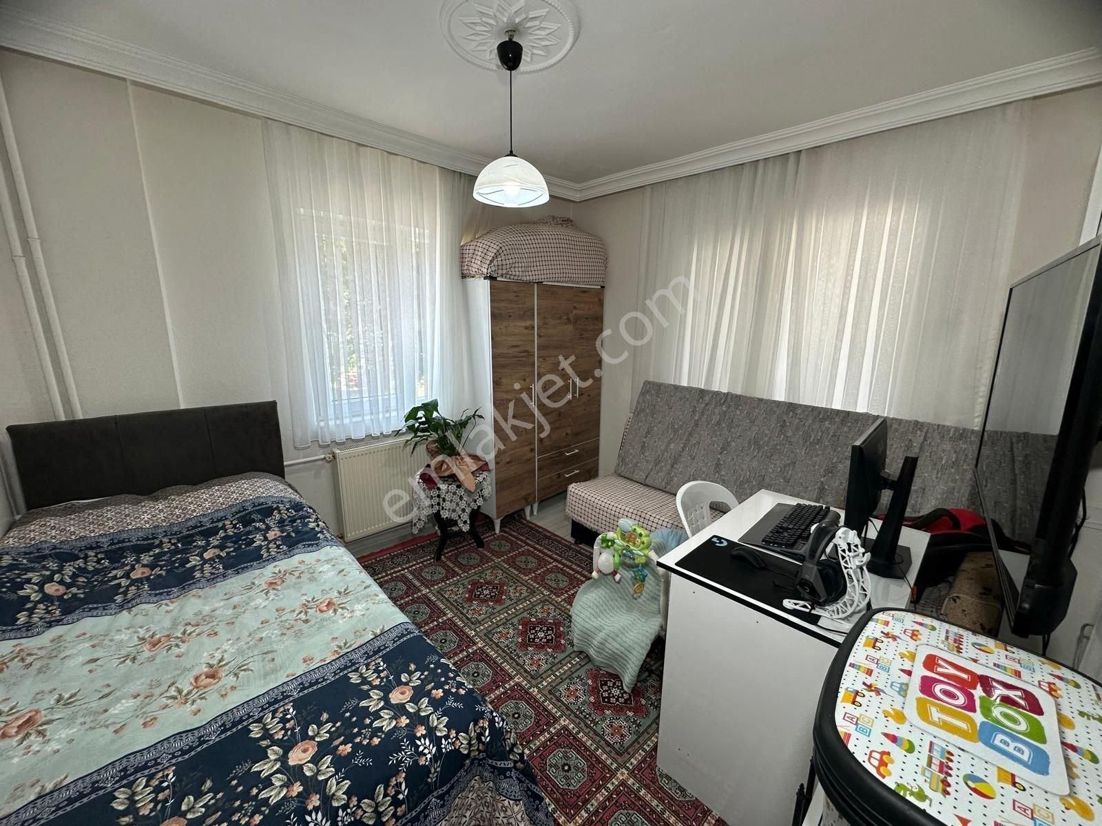 İncirya Emlakdan Yenişehirde Tepe Sitesinde Arakat Ferah 3+1