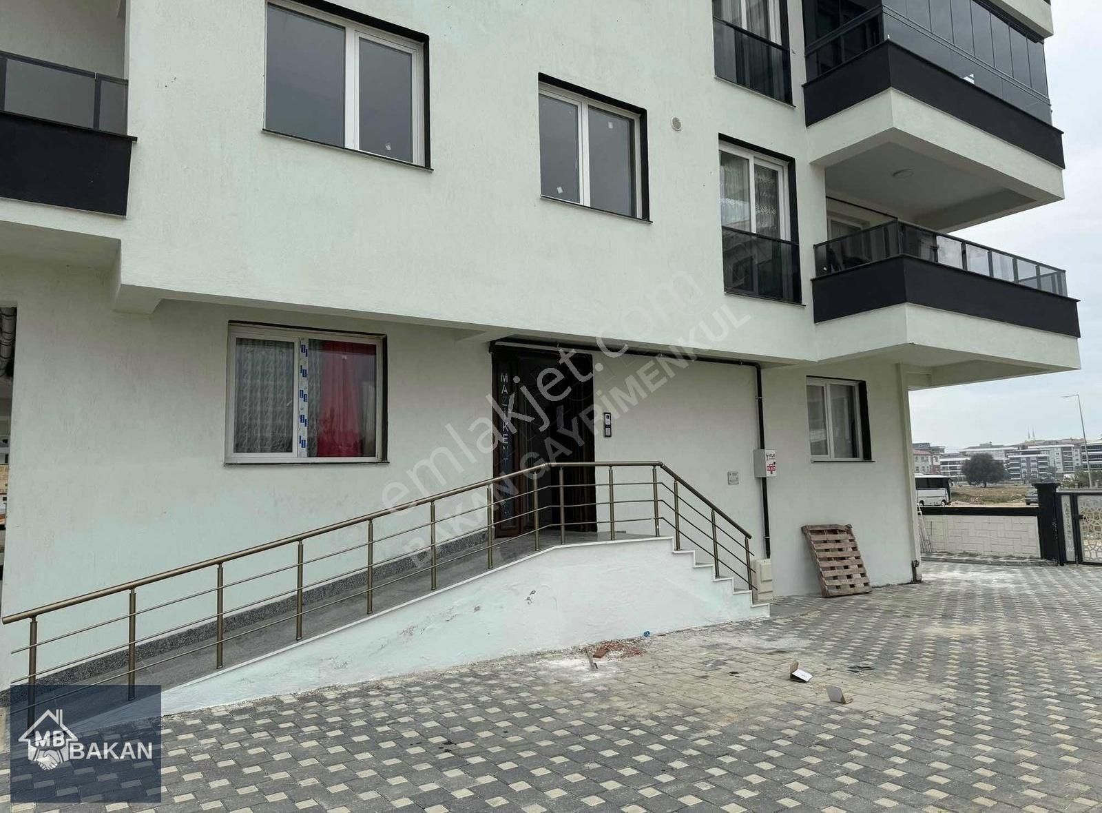 Bakan ' Dan Yüksek Giriş Açık Mutfak 2+1 Daire