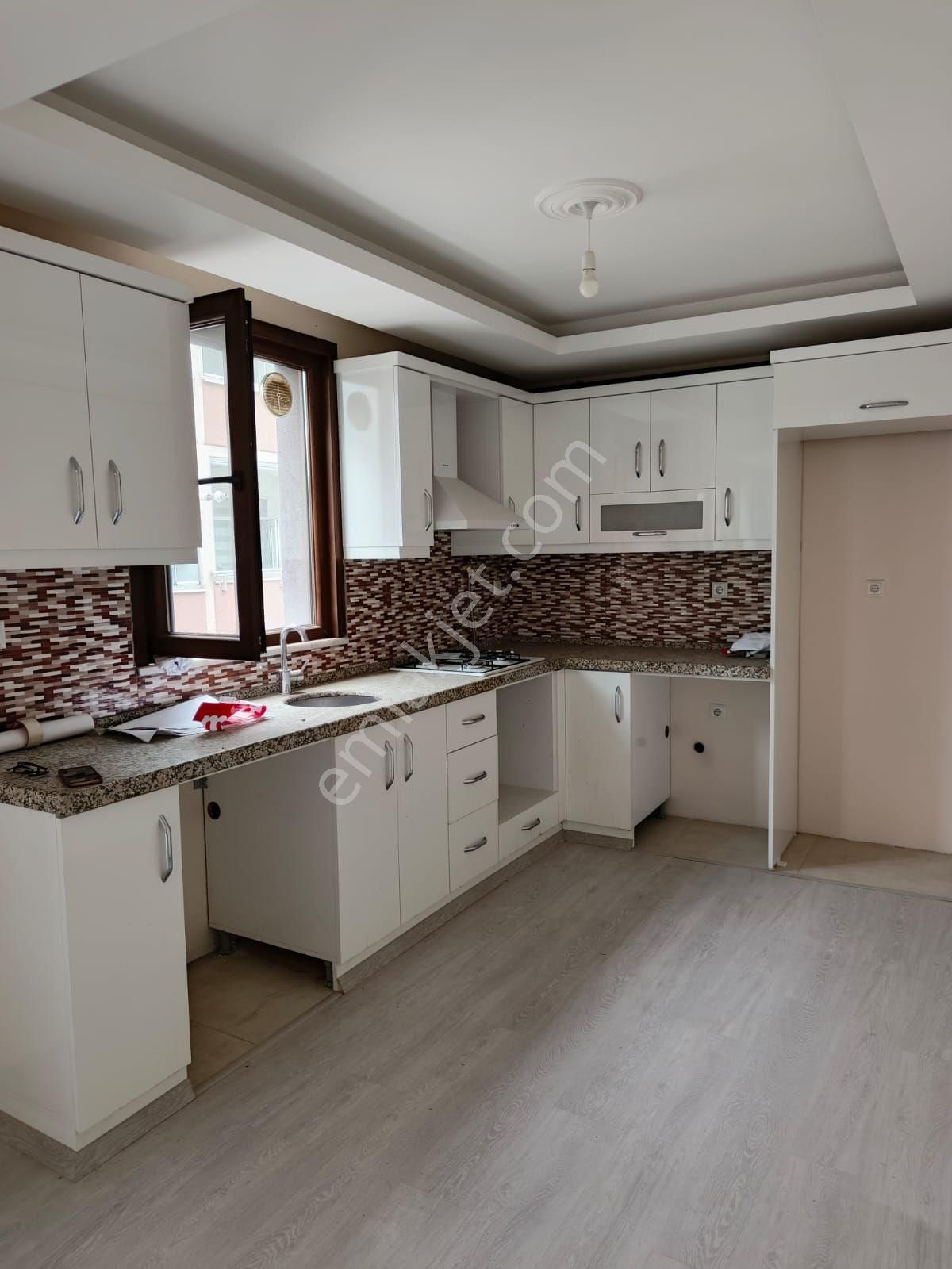 Samsun İlkadım Rasathane Mahallesinde 2+1, 1 Yıllık İskanlı Otoparklı Asansörlü Satılık Daire