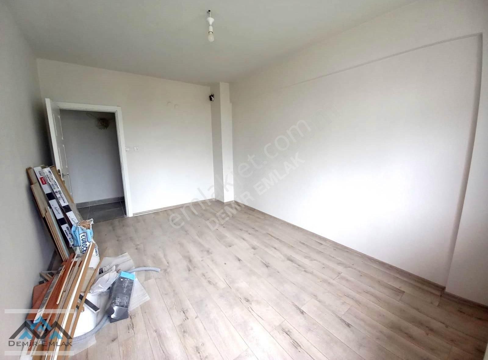 Maltepe Merkz İçi Yapılı 3+1 A.otopark Kombi Balkon Çift Wc