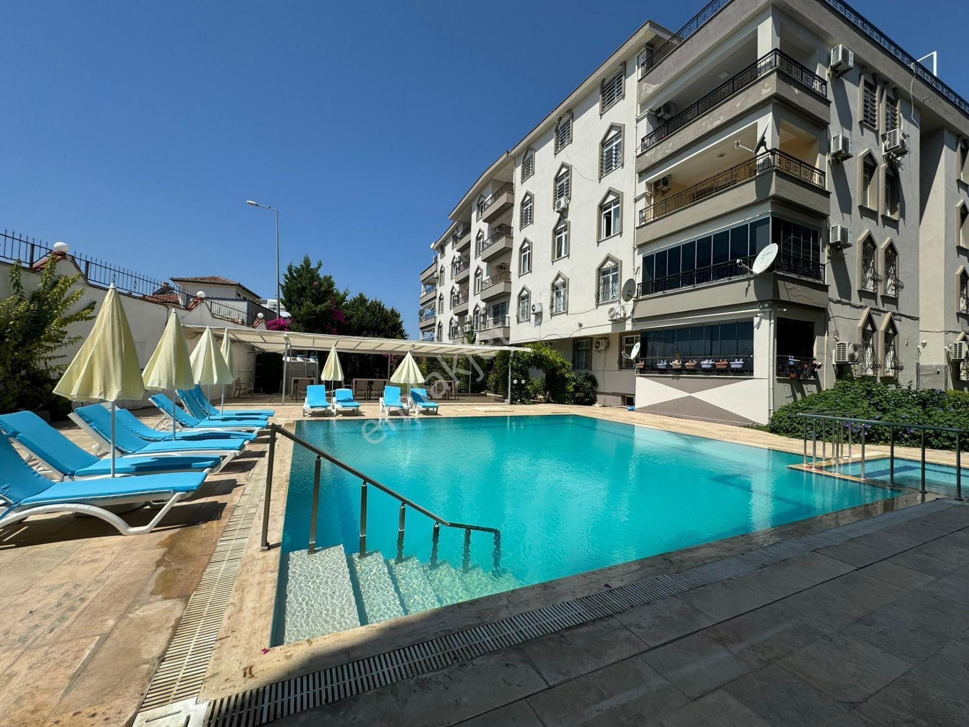 Didim Atatürk Bulvarında Havuzlu Site İçi Eşyalı Ara Kat 2+1 Daire