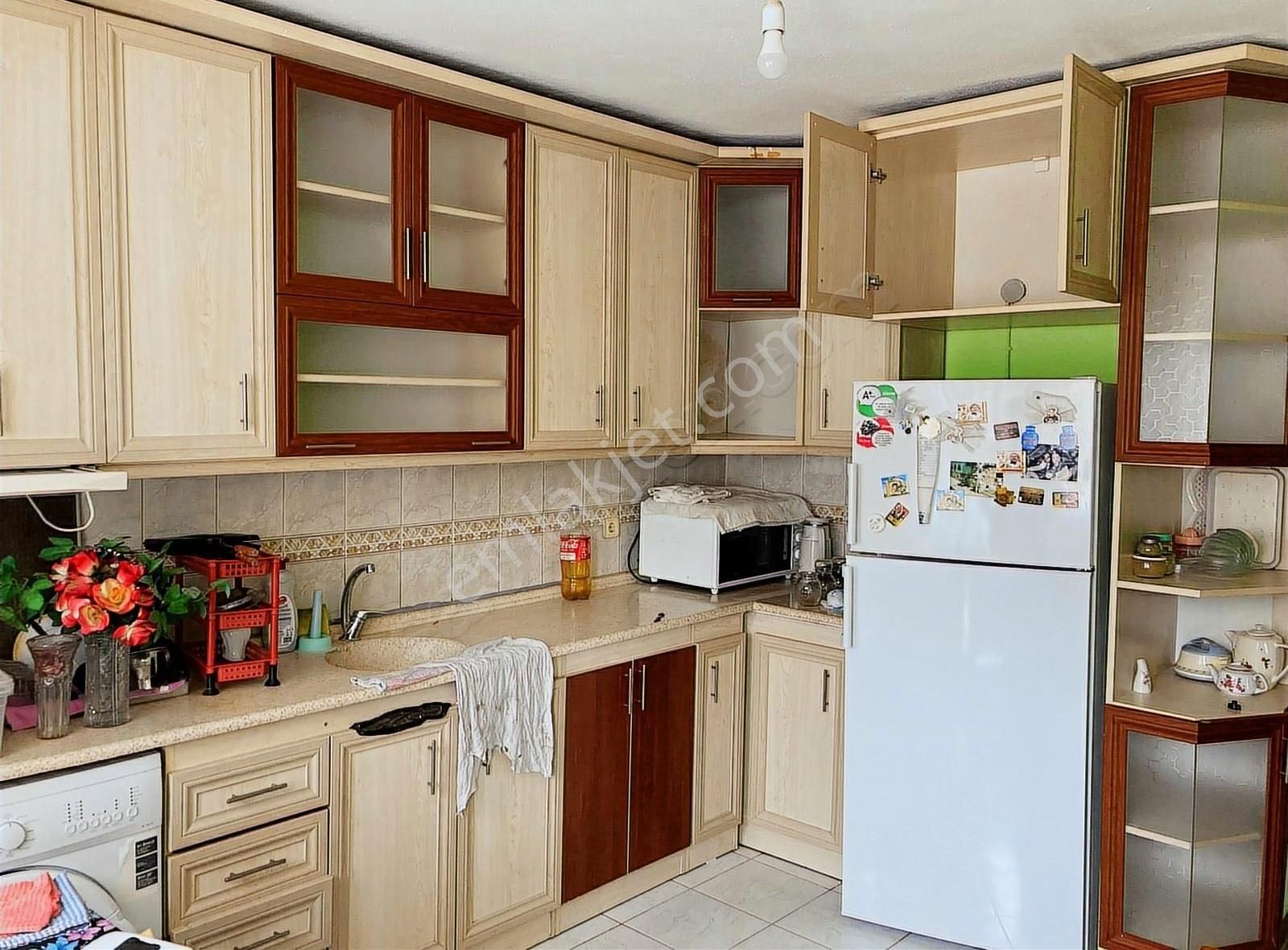 Servi Mah'de Satılık Bahçeli 3 Katlı Müstakil Ev - Görsel 16