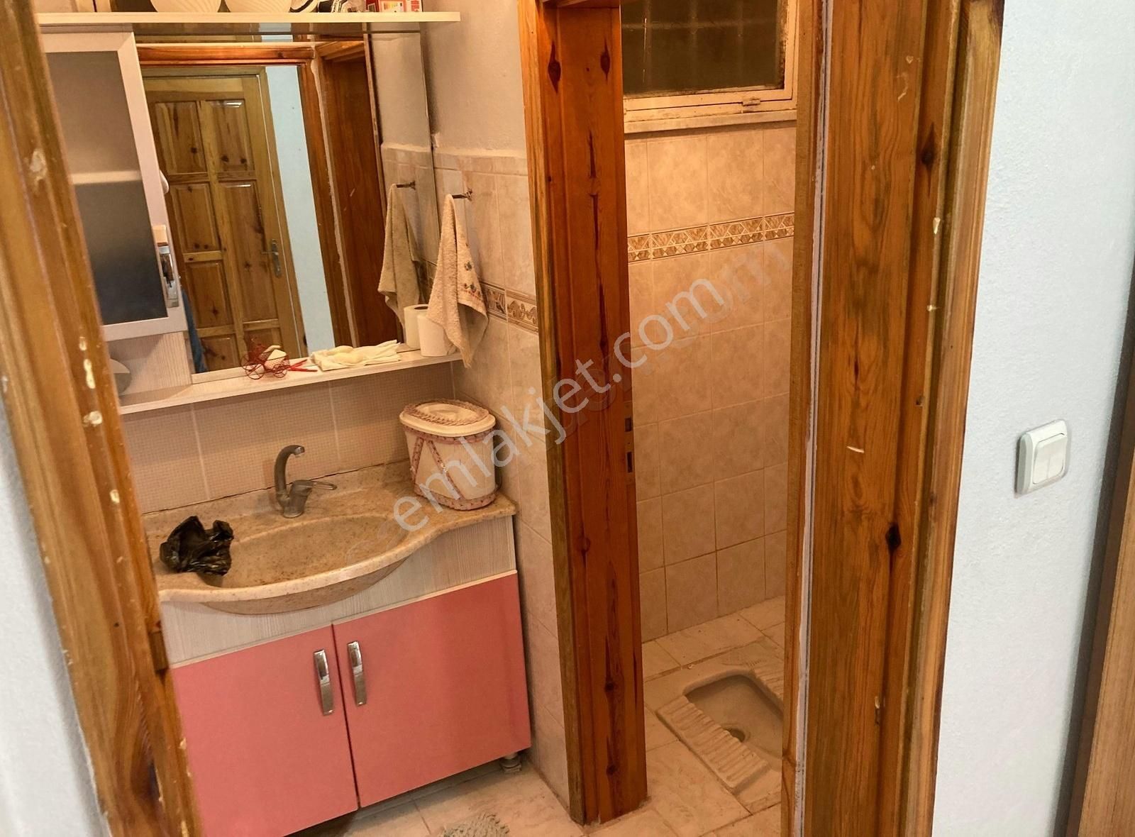 Servi Mah'de Satılık Bahçeli 3 Katlı Müstakil Ev - Görsel 25