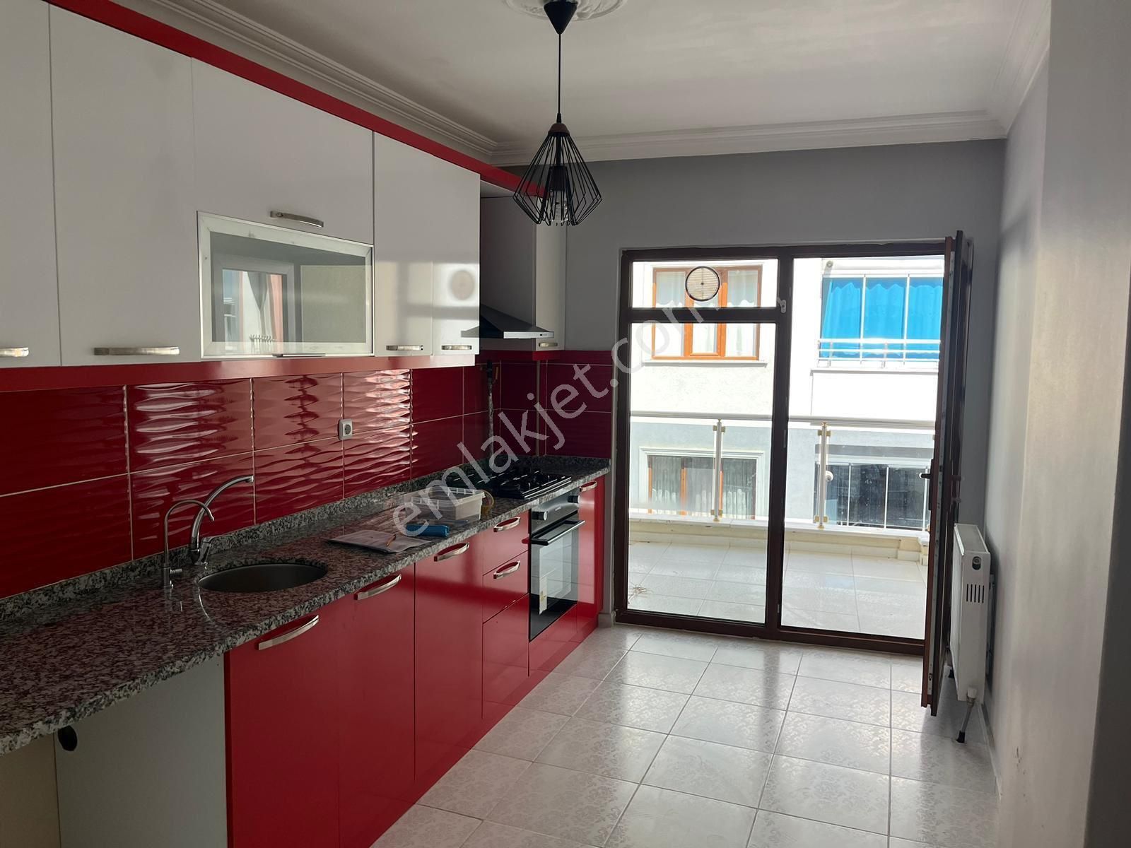Tekirdağ Merkez Gündoğdu Mahallesi Kiralık 3 + 1 Daire