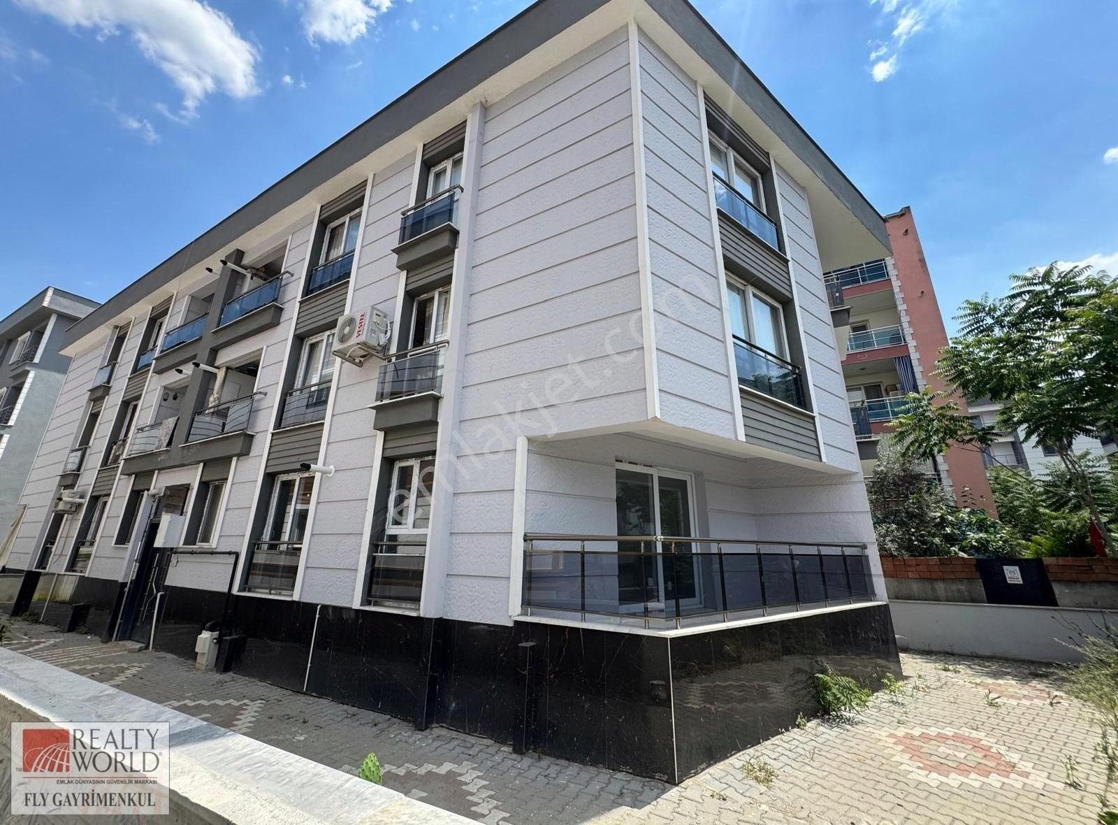 Rw-fly' Dan Muradiye 23 Nisan Parkı Civarı Kiralık Dairemiz