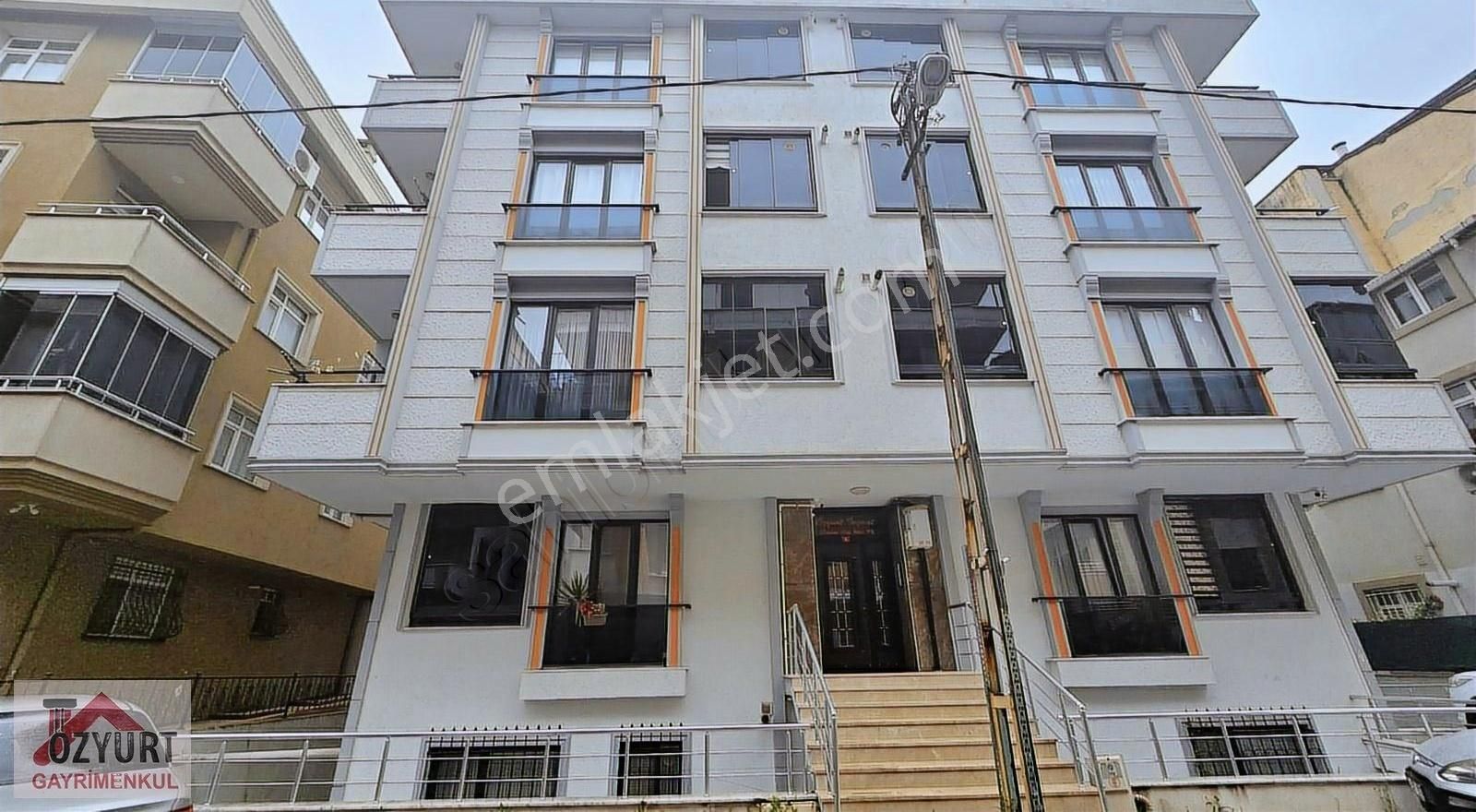 Metroya Yakın Asansörlü Daire