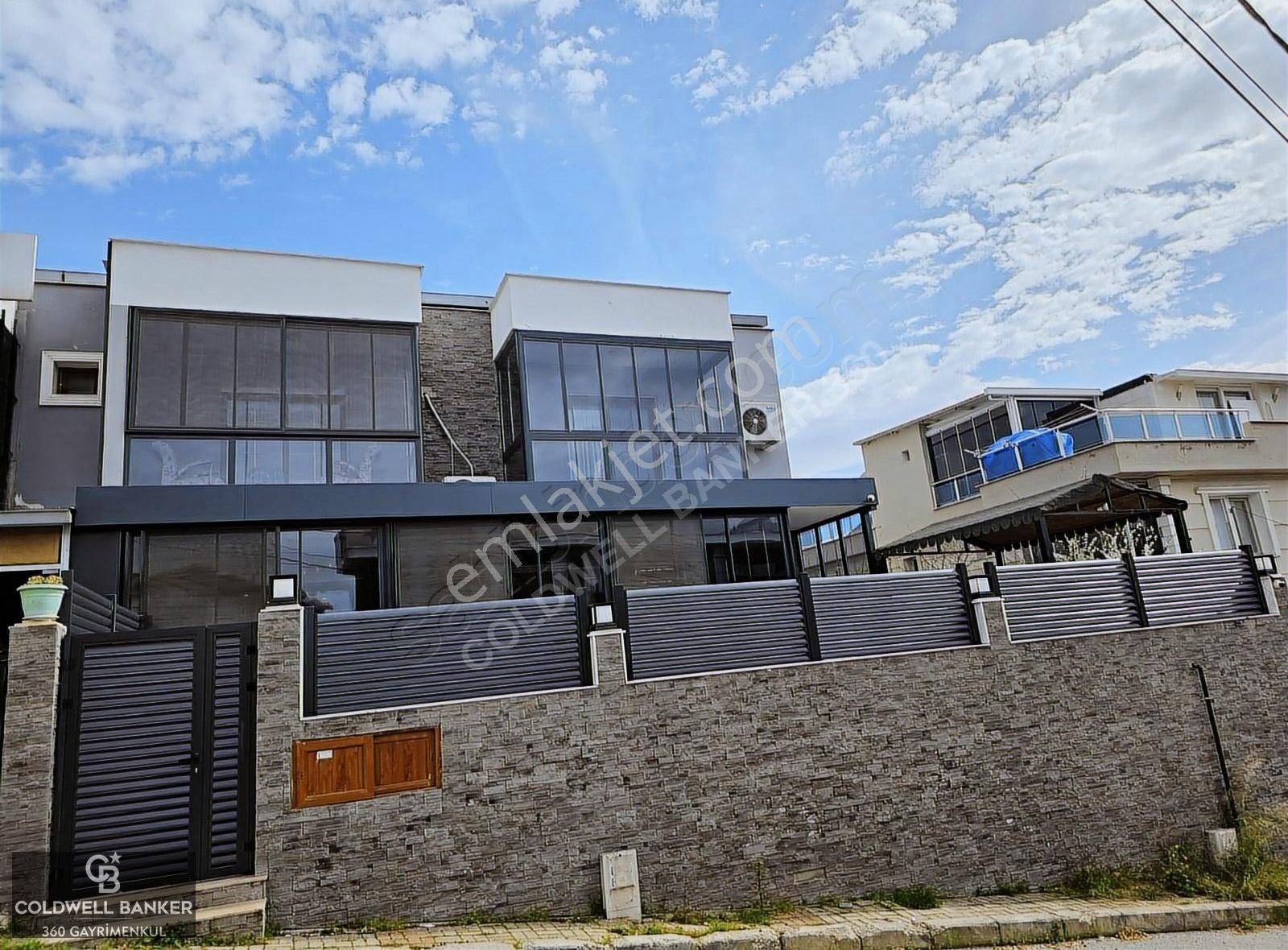 Gaziemir,beyazevler,geniş,modern,5+1 Villa