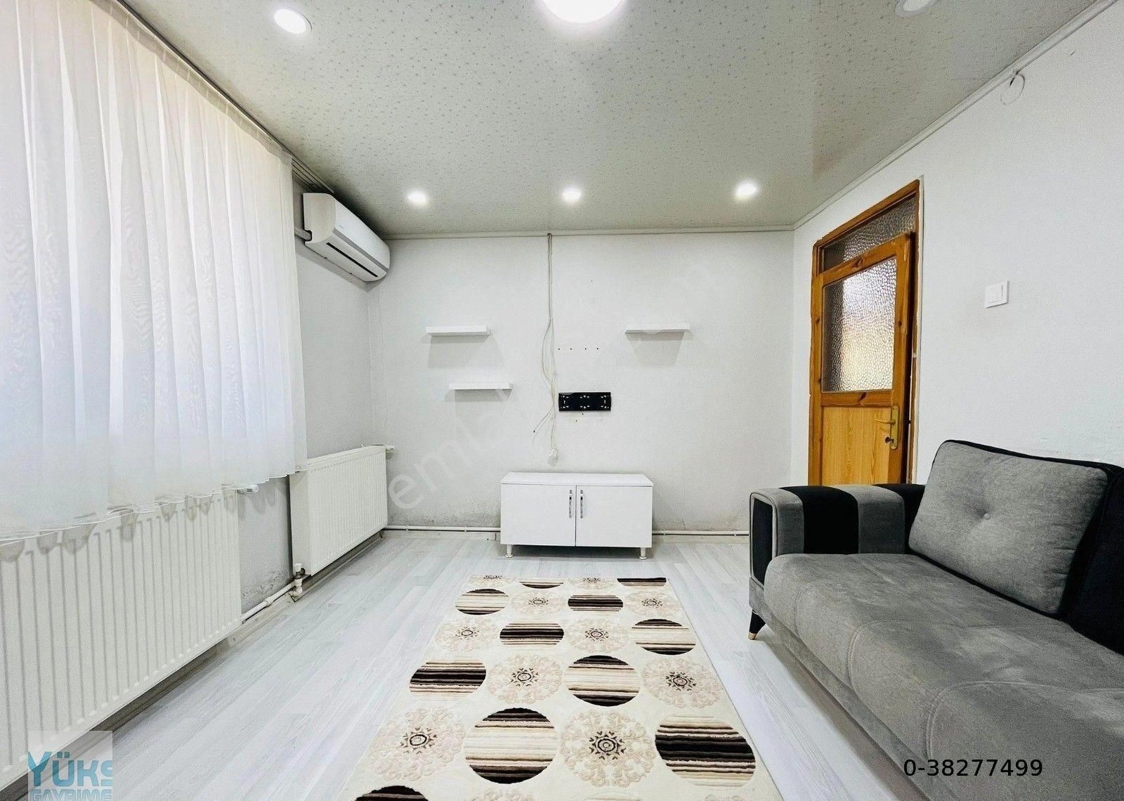 Denizli Şemikler'de Bahçeli Ekmek Evi Olan Arsa Fiyatına 3+1 207 M2 Arsa Alanlı Fırsat Müstakil Ev