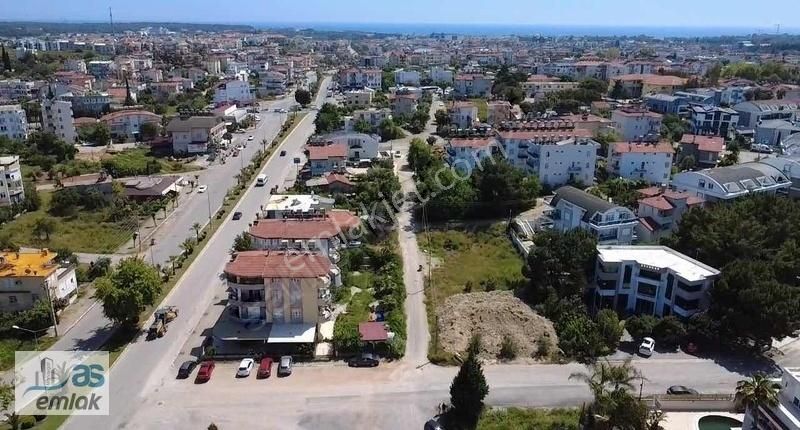 Side'de Köşe Başı 550m2 Satılık Arsa