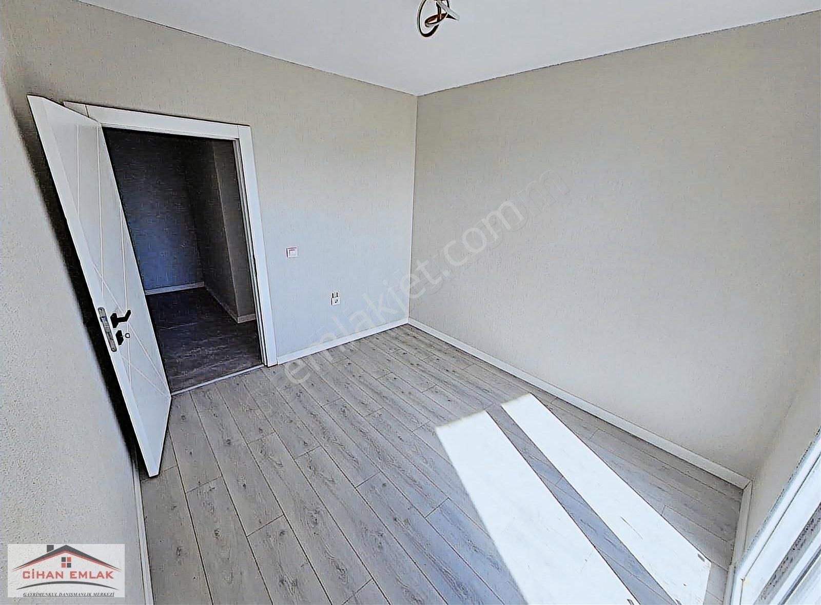 Cihandan Çiğdemtepede Ful Manzaralı Güney Katta Sıfır 3+1 Daire - Görsel 9