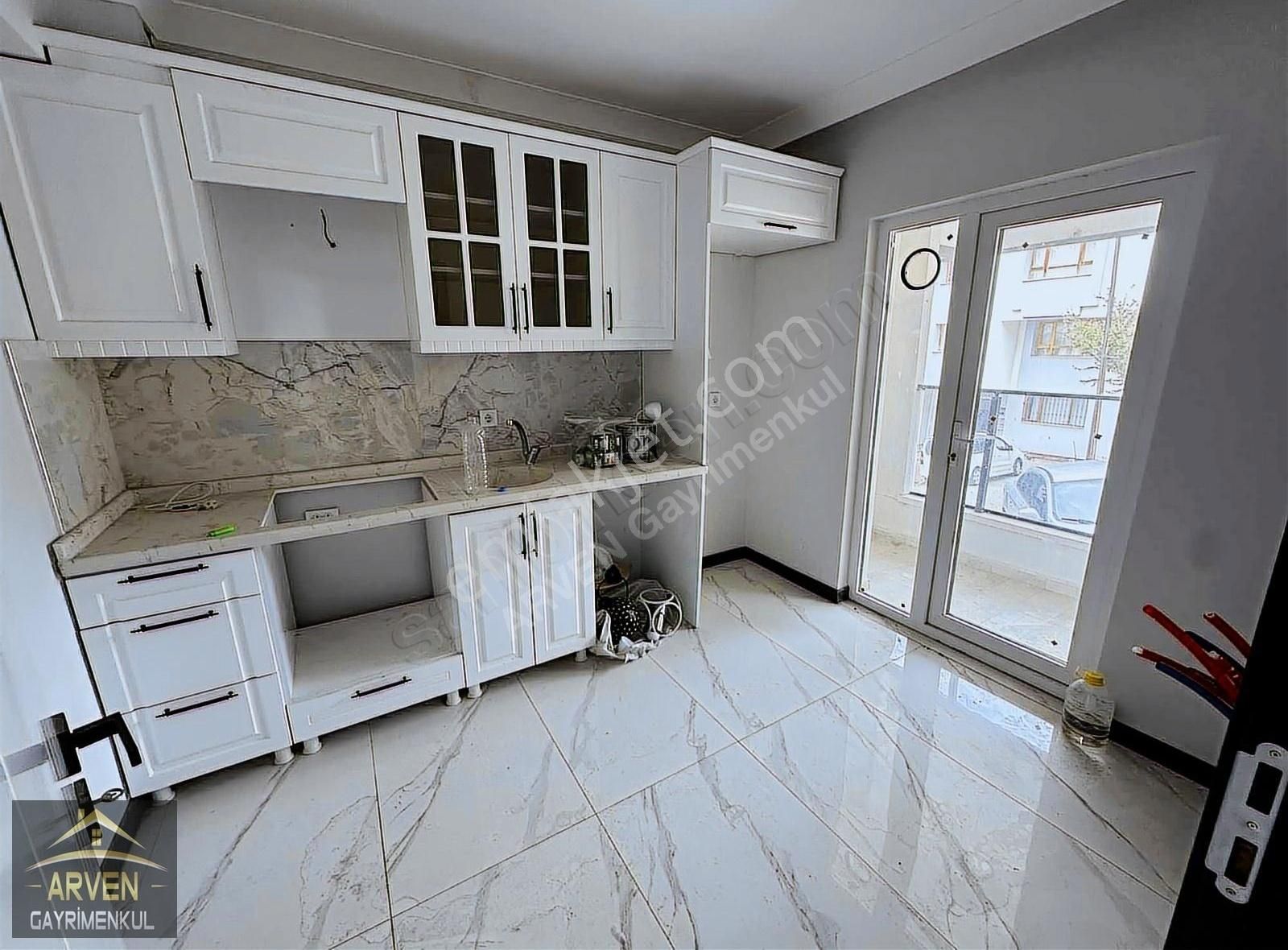 Arven'den 2 Cadde Yakını Yüksek Giriş Sıfır Binada 2+1 Daire