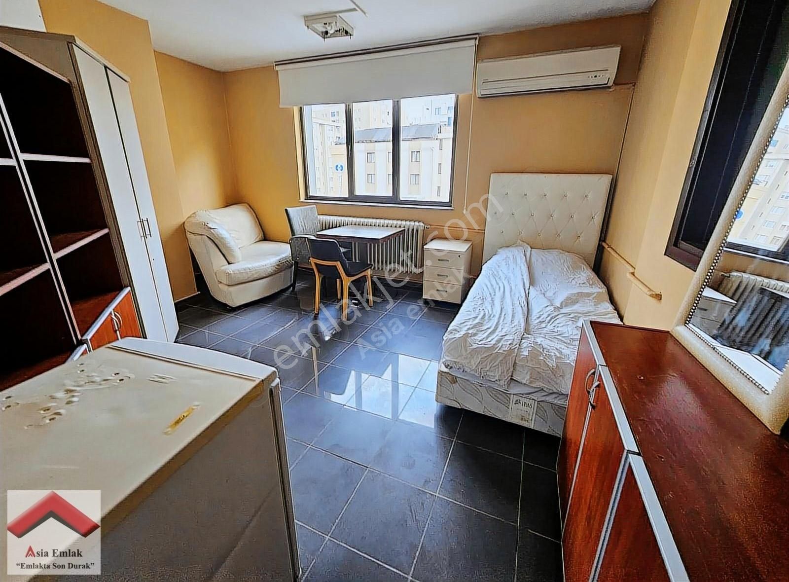 Bostancı Metrosuna Çok Yakın Eşyalı Tüm Faturalar Dahil Stüdyo