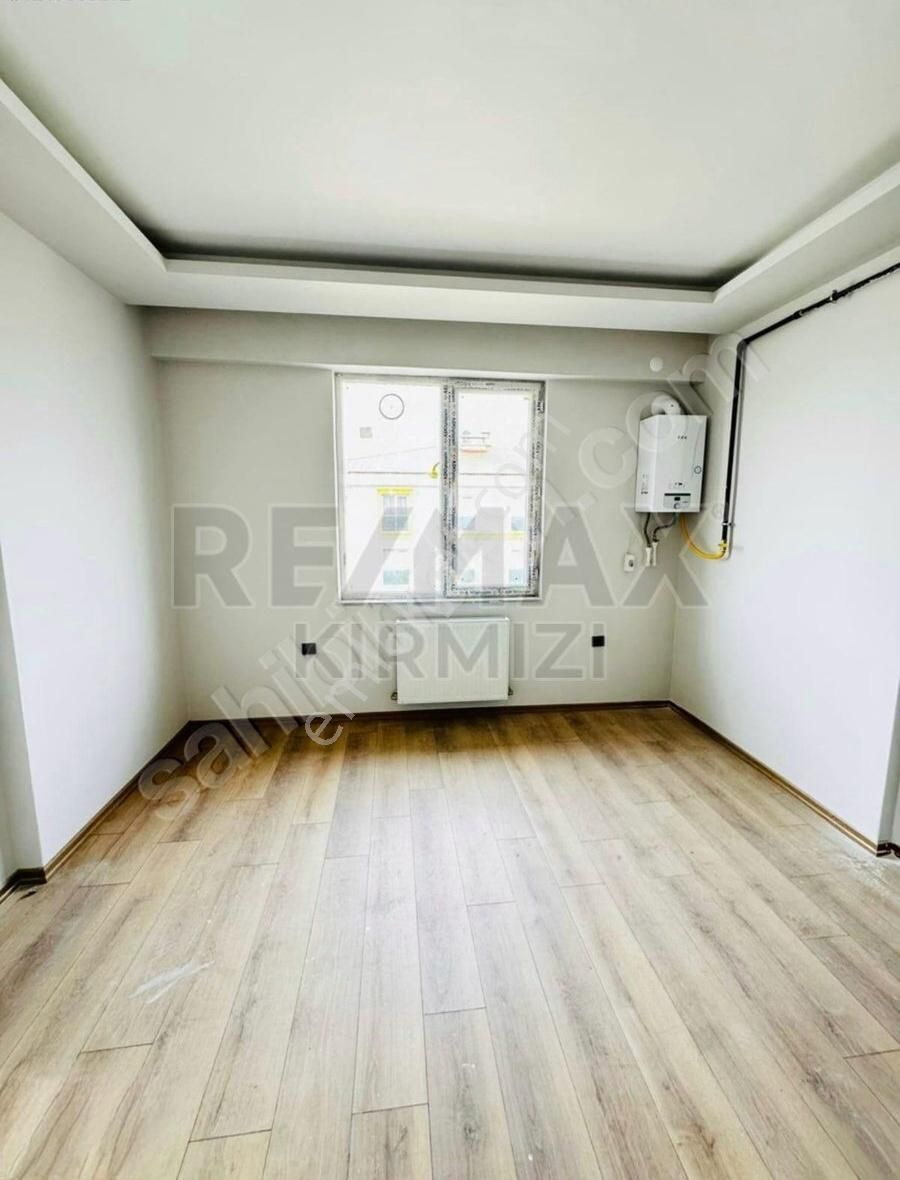 Re/max Kırmızı'dan Erzurum Dadaşkent'te Kiralık 1+1 Daire
