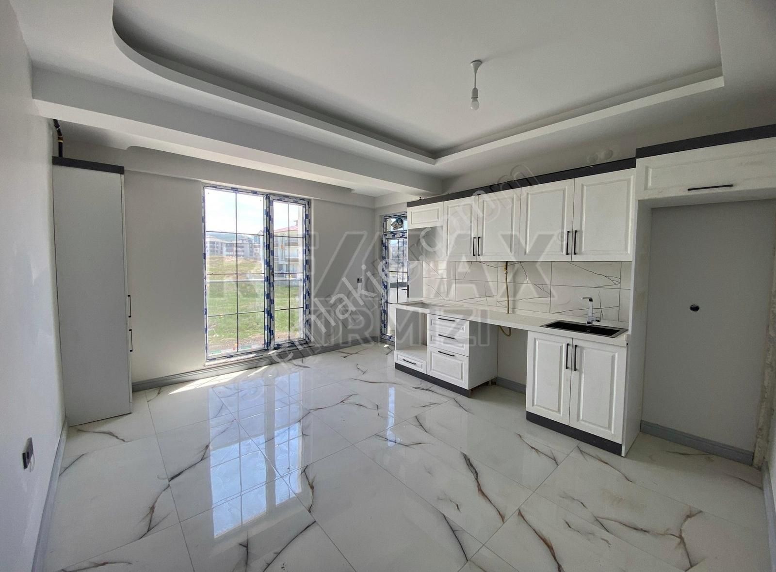 Re/max Kırmızı'dan Erzurum Dadaşkent'te Satılık 1+1 Daire