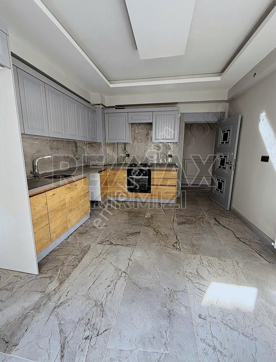 Re/max Kırmızı'dan Erzurum Dadaşkent 'te Satılık 3+1 Daire