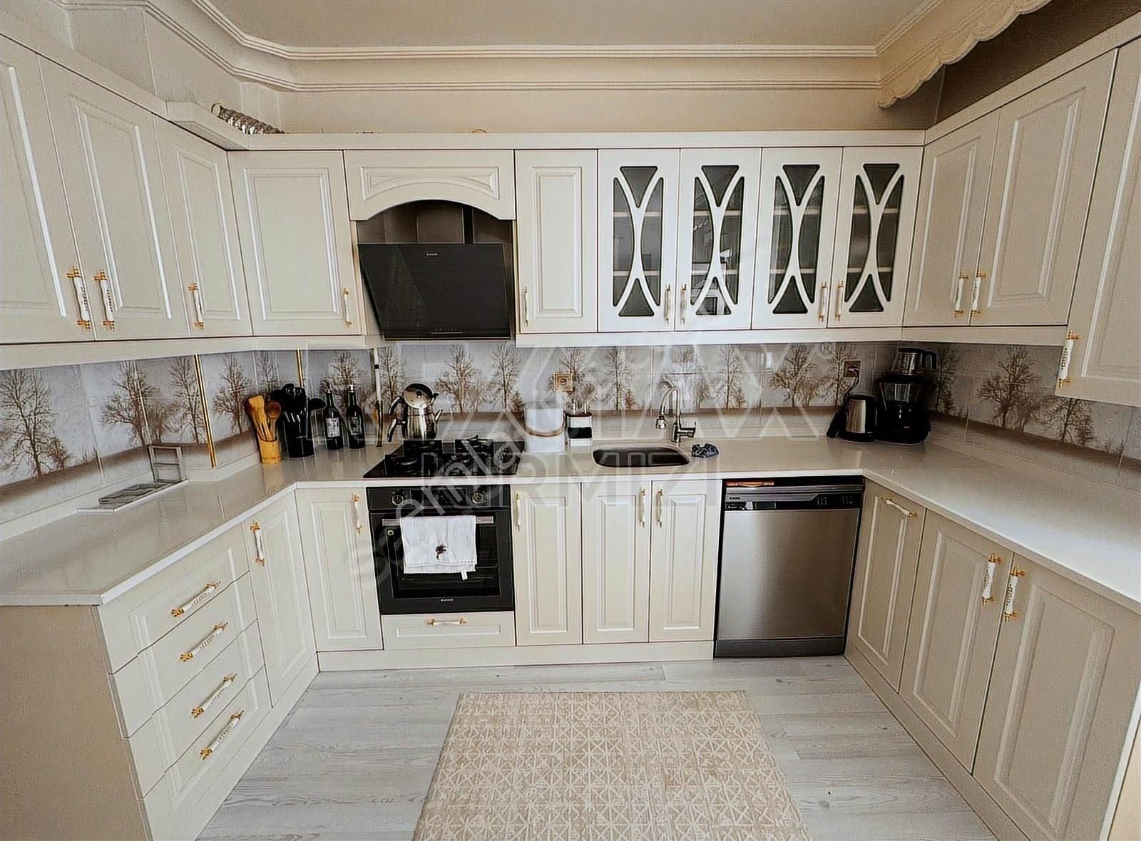 Re/max Kırmızı'dan Erzurum Kayakyolunda Satılık Lüks Yapılı 4+1