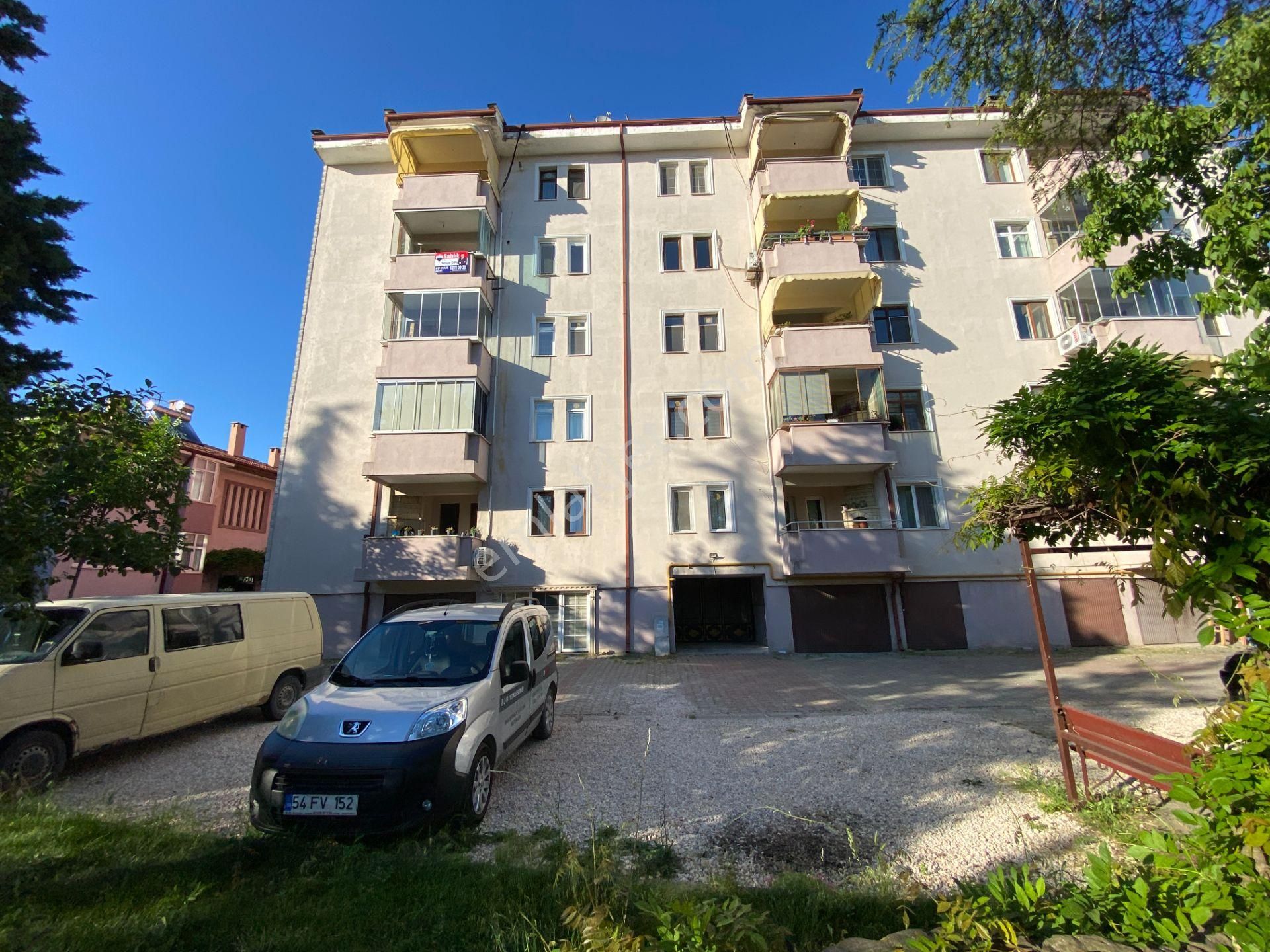 Sakarya Eğitim Araştırma Hasanesi'nde 135 M2 3+1 Satılık Daire