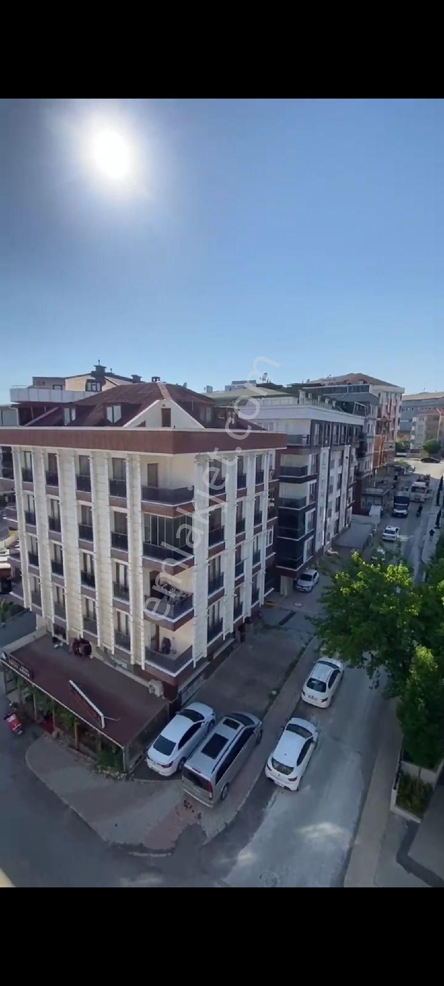 Kavaklı Merkezde 1+1 Teras Kat Daire