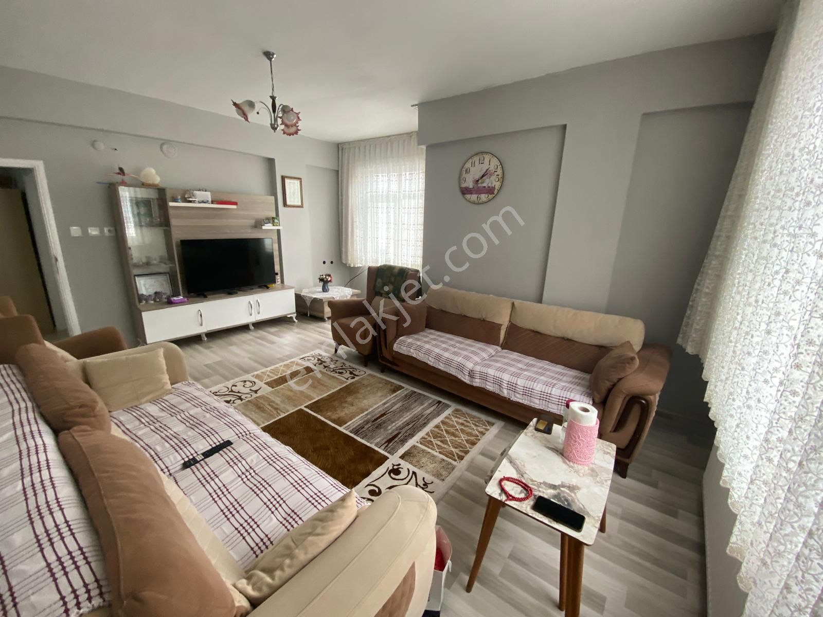 Duru Yapı Gayrimenkulden Karşıyaka Mah. 3+1 Kiralık Daire