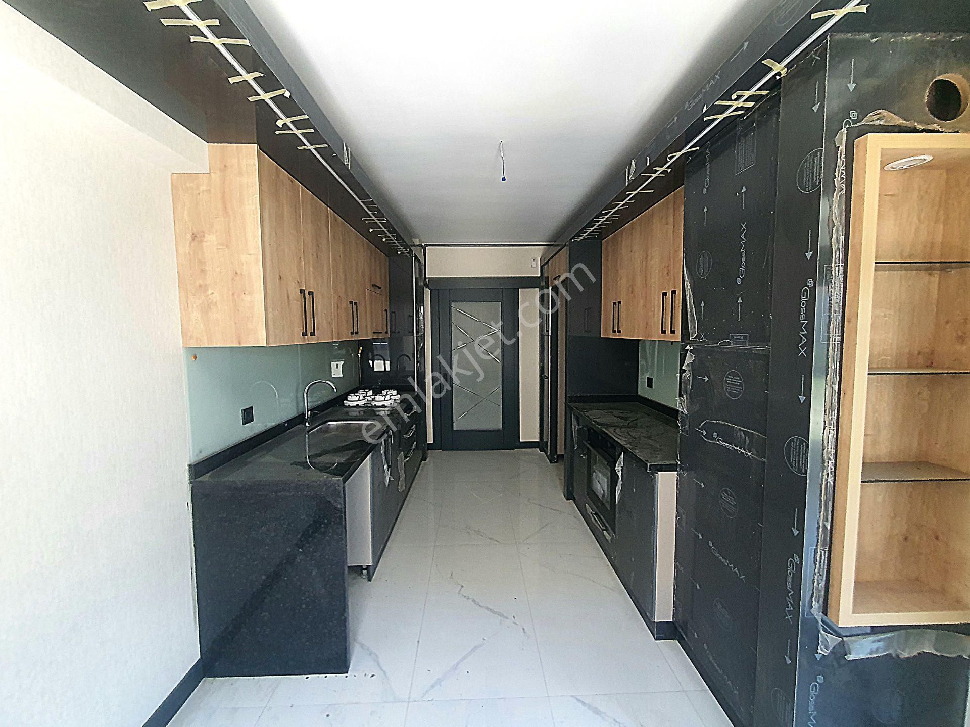 Yeşilova'da Site İçi Oturuma Hazır Sıfır 3.kat 4+1 Satılık Daire /marka