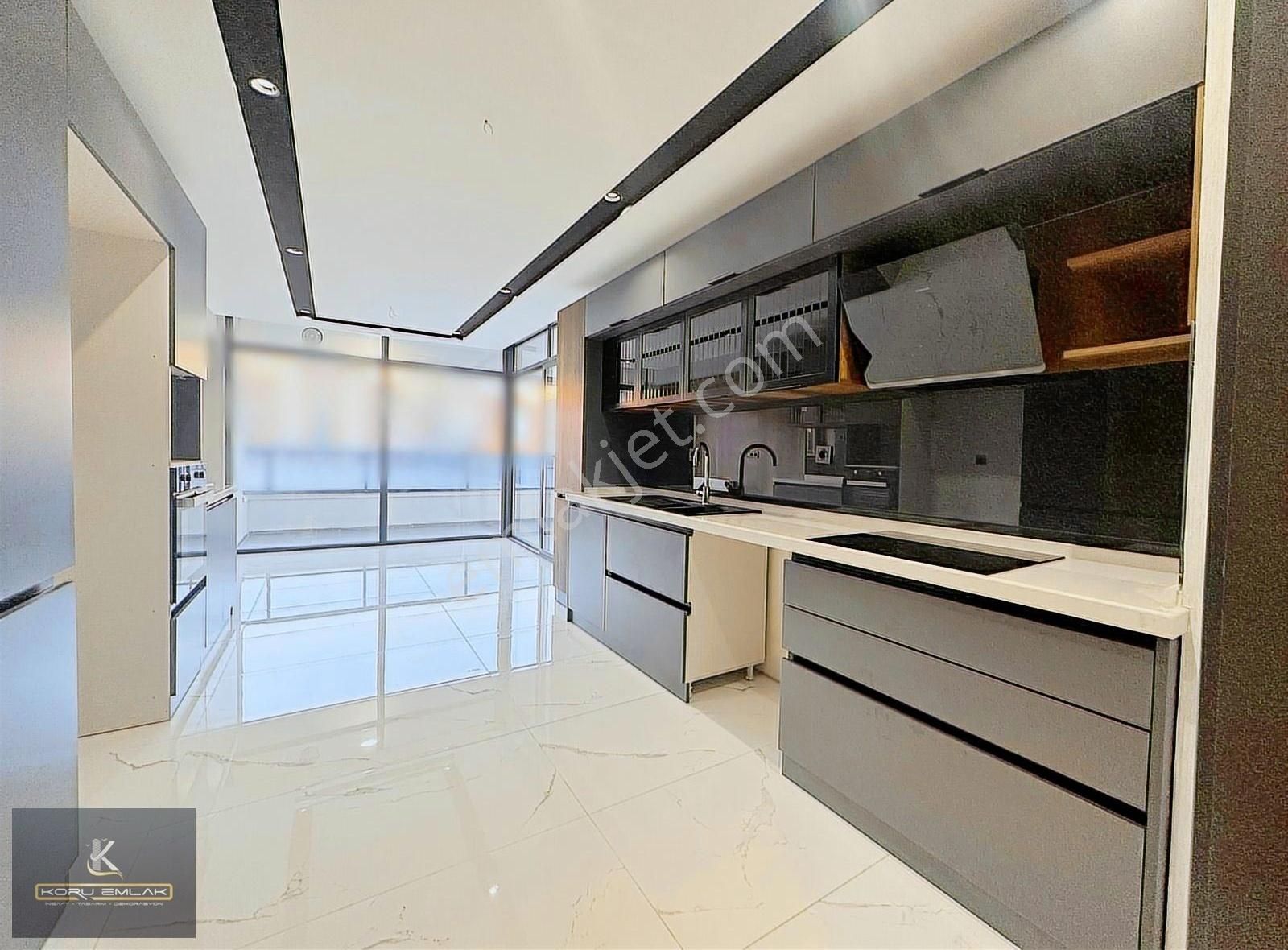 Ovacık Merkezi Konumda Emsalsiz Ultra Geniş 5,5+1 Site Dairesi