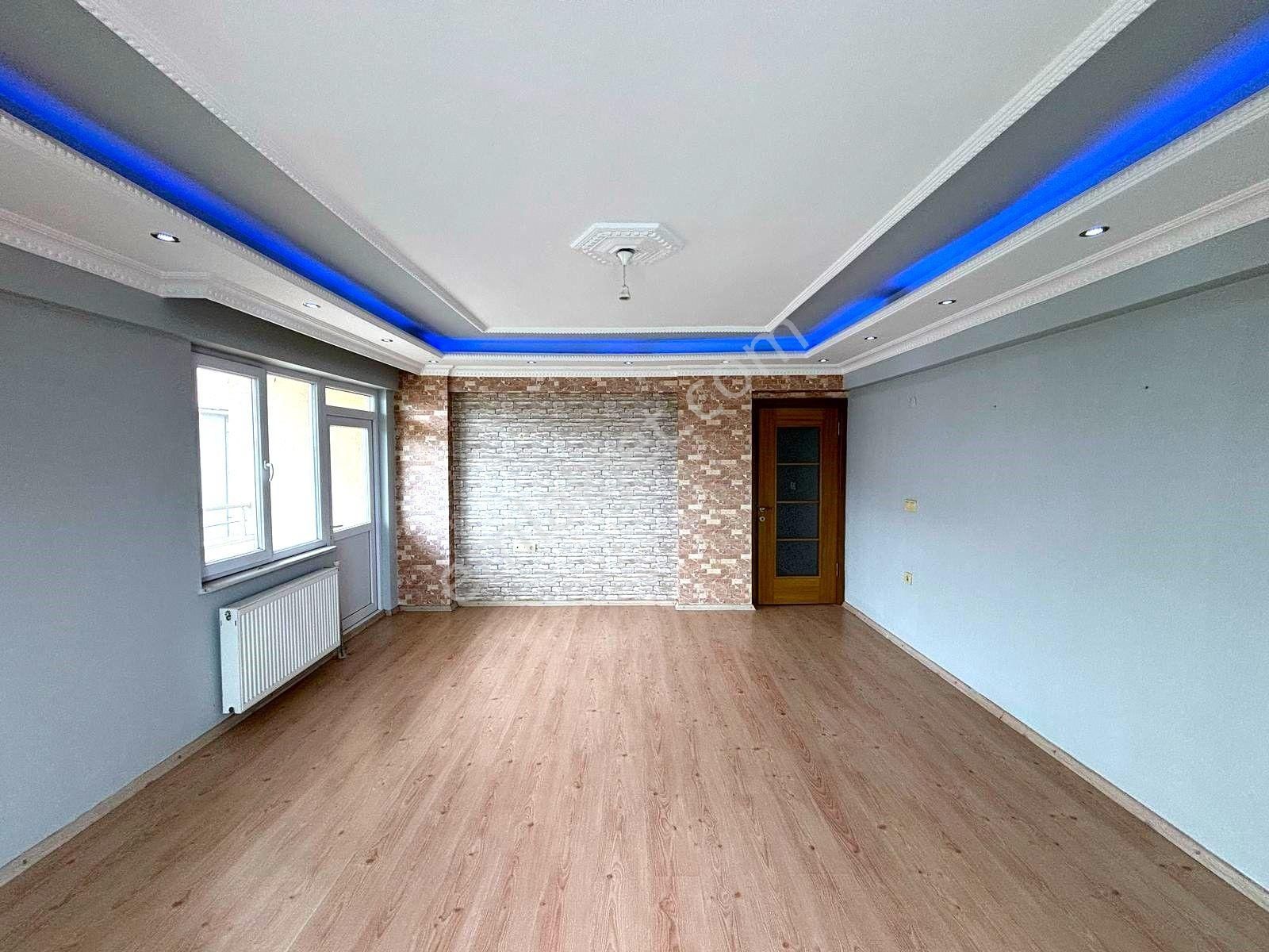 **eryıldız İnşaat'tan**fevzipaşa Merkezde Eminevim,birevim Ve Fuzulevime Uygun 3+1**