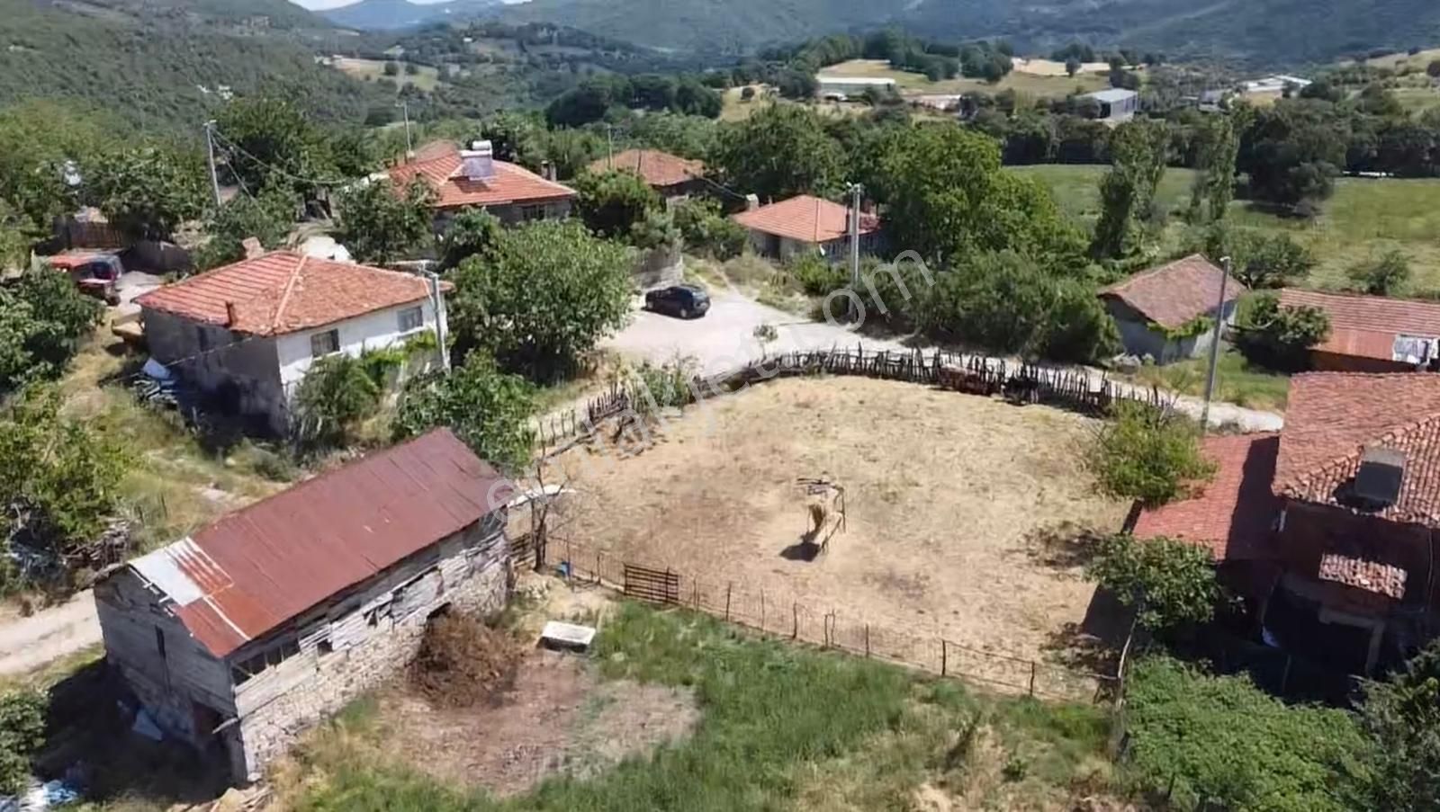Arabaalan Köyünde Satılık Müstakıl Ev