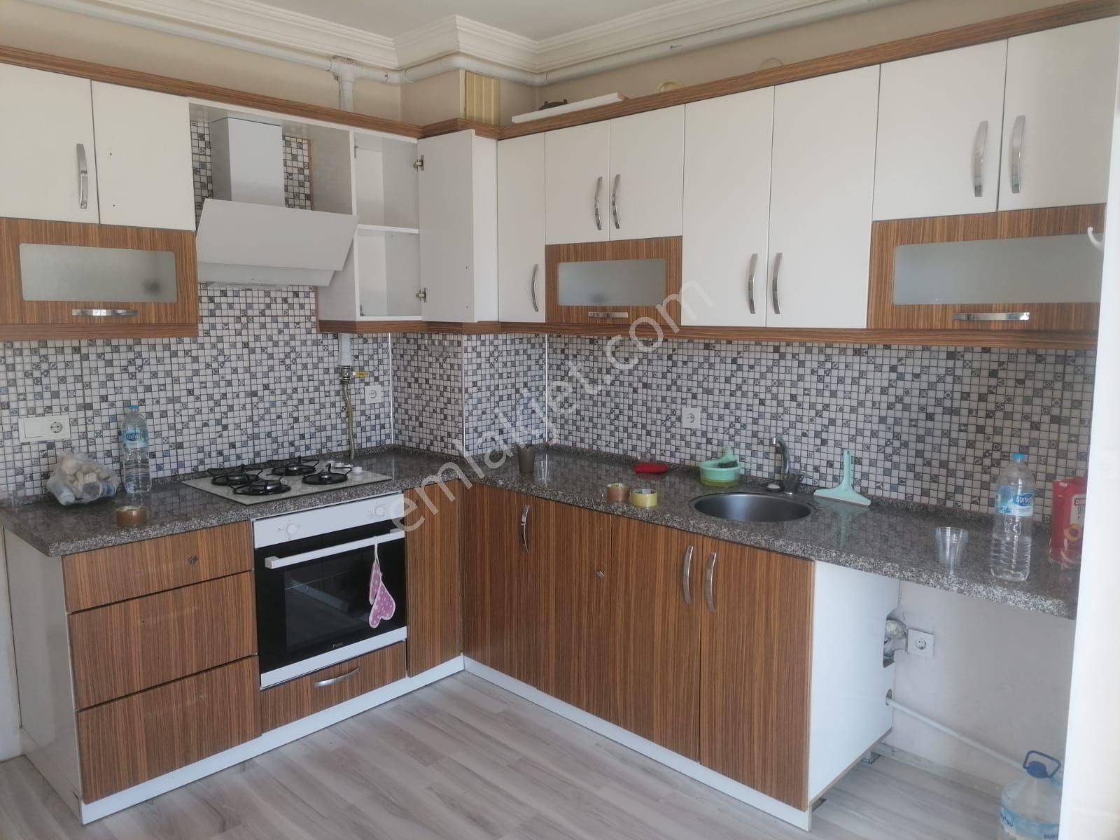 Salihli Yaşar Emlaktan Kiralık Daire
