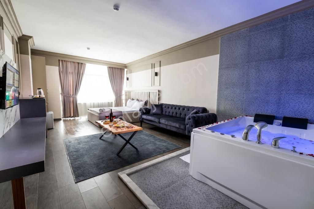 Kağıthane Merkez Mahallesi 1+1klimalı Jakuzili Daireler
